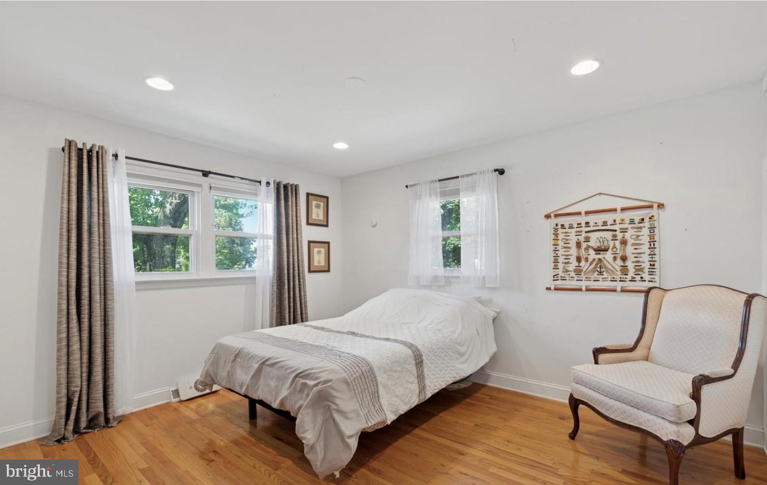 COLLEGEVILLE WALK - Residential Lease