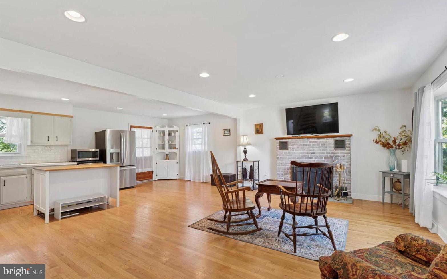 COLLEGEVILLE WALK - Residential Lease