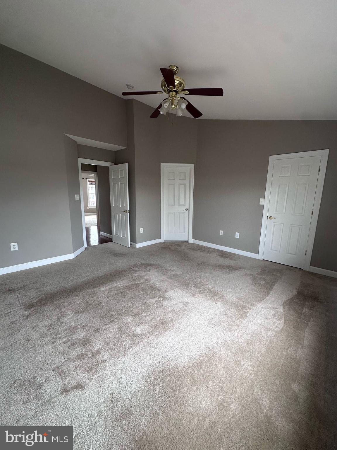 BLOOMS MILL - Residential Lease