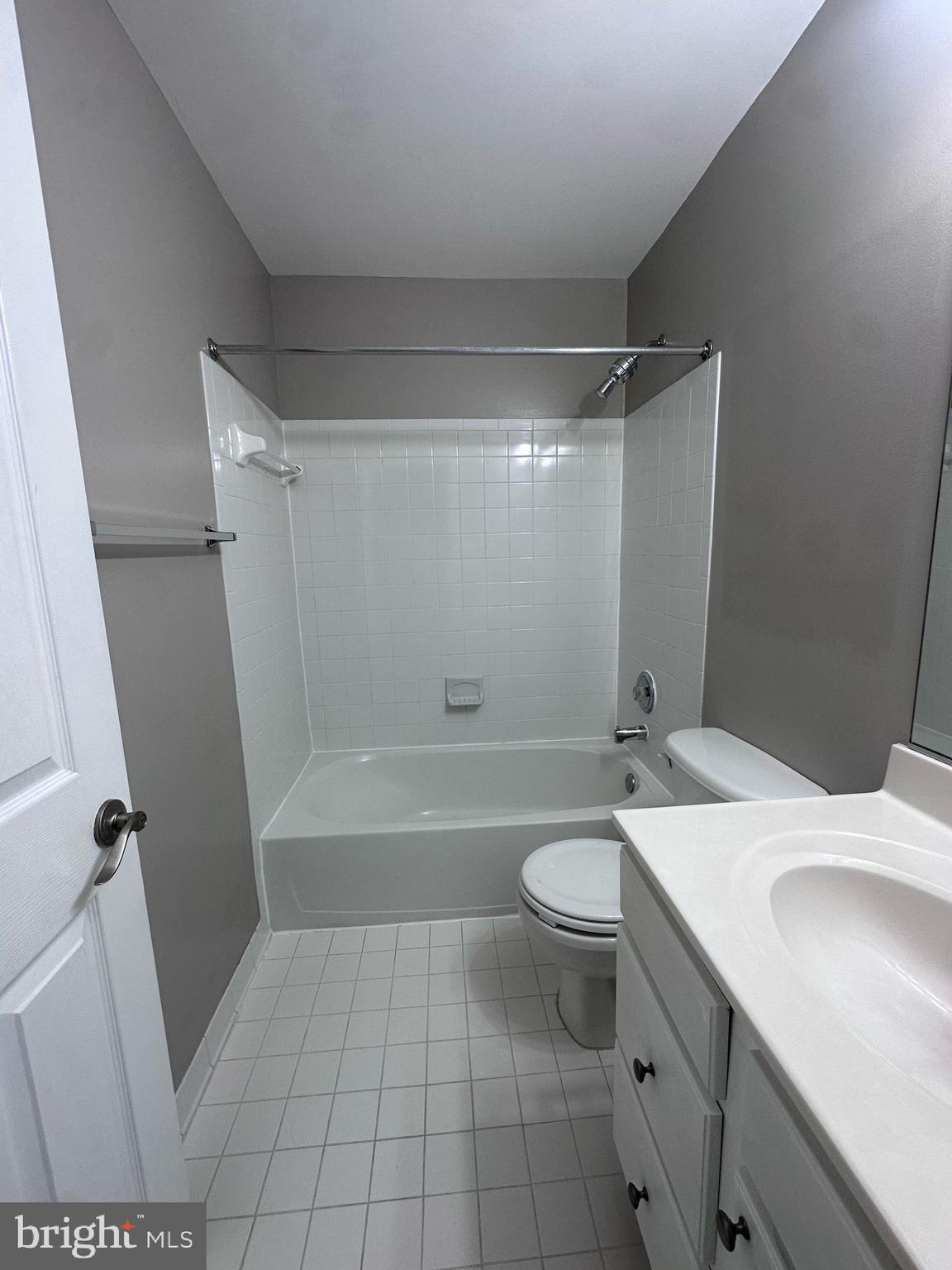 BLOOMS MILL - Residential Lease