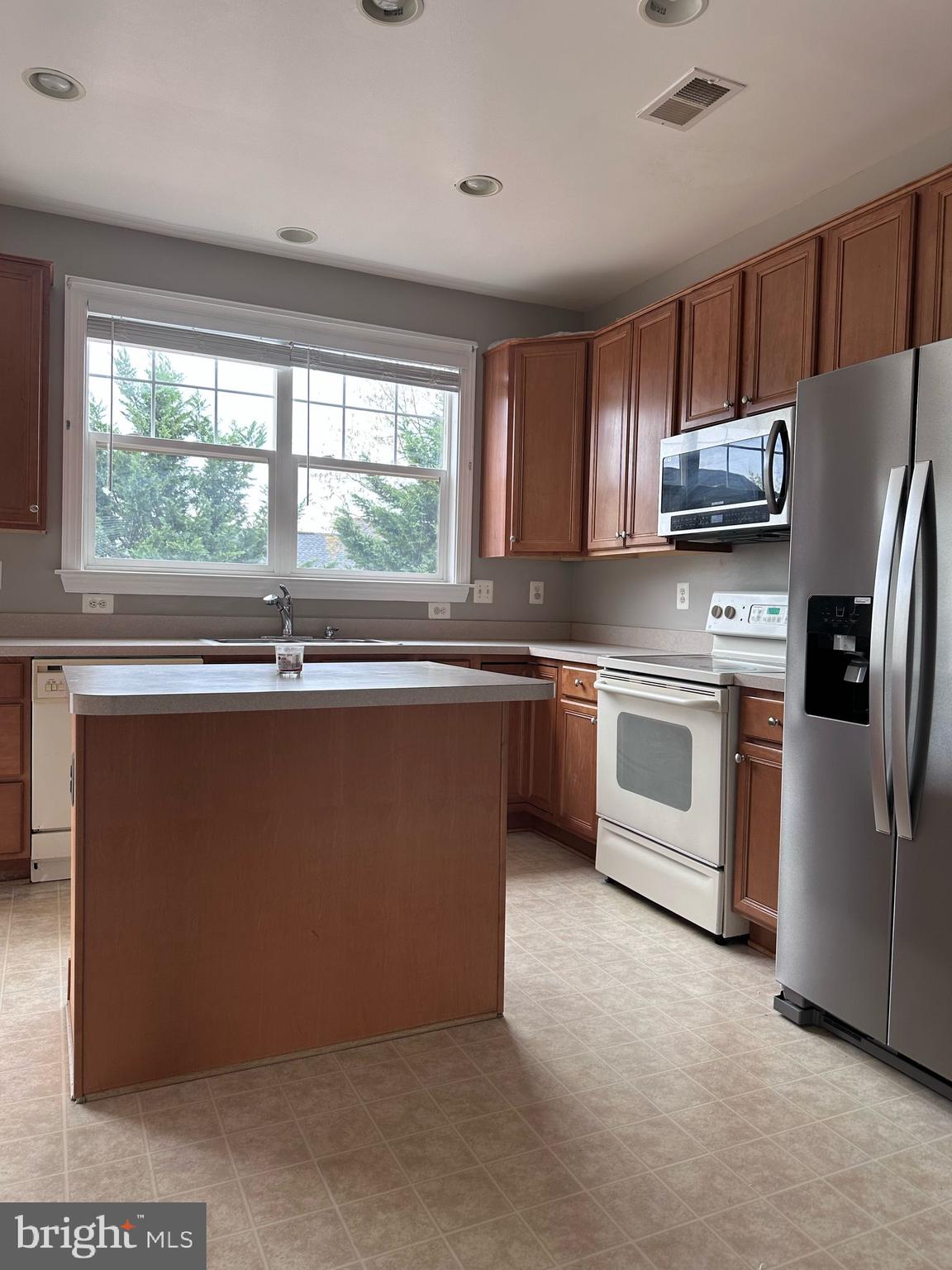 BLOOMS MILL - Residential Lease