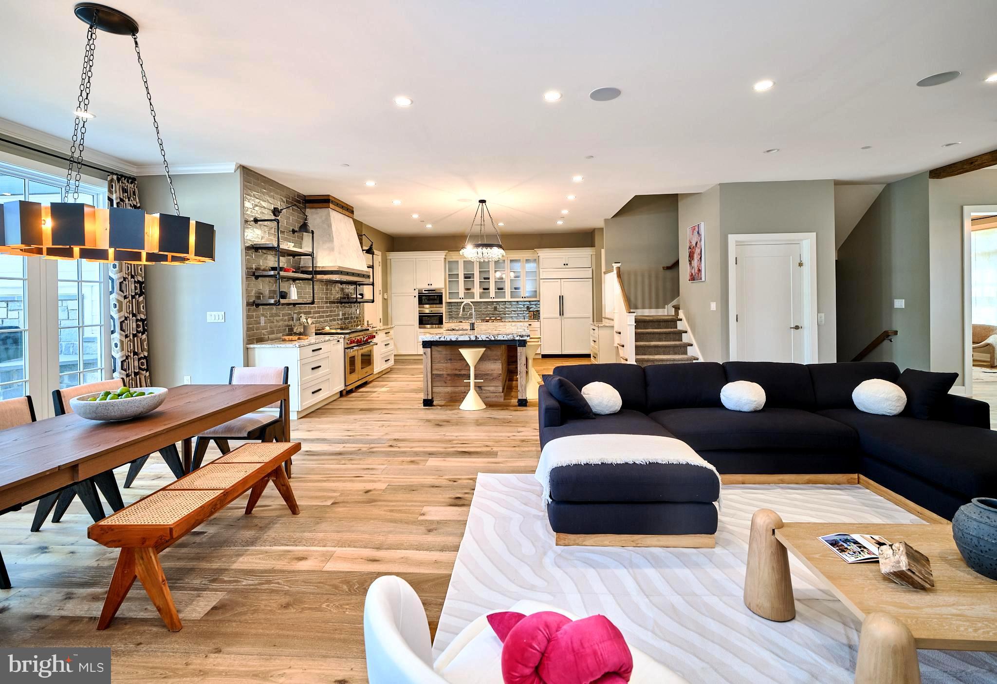 RABBIT RUN CREEK - Residential