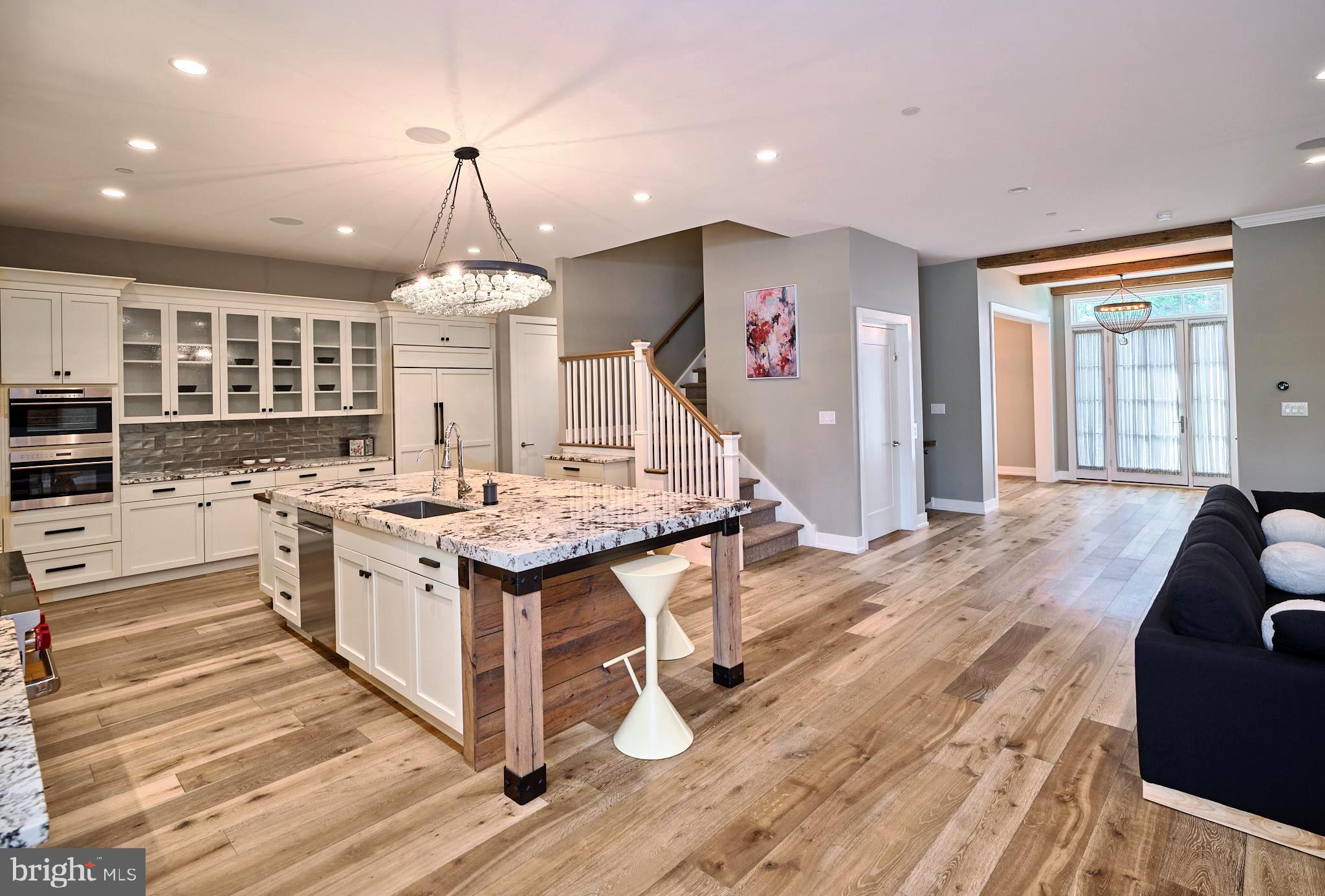 RABBIT RUN CREEK - Residential