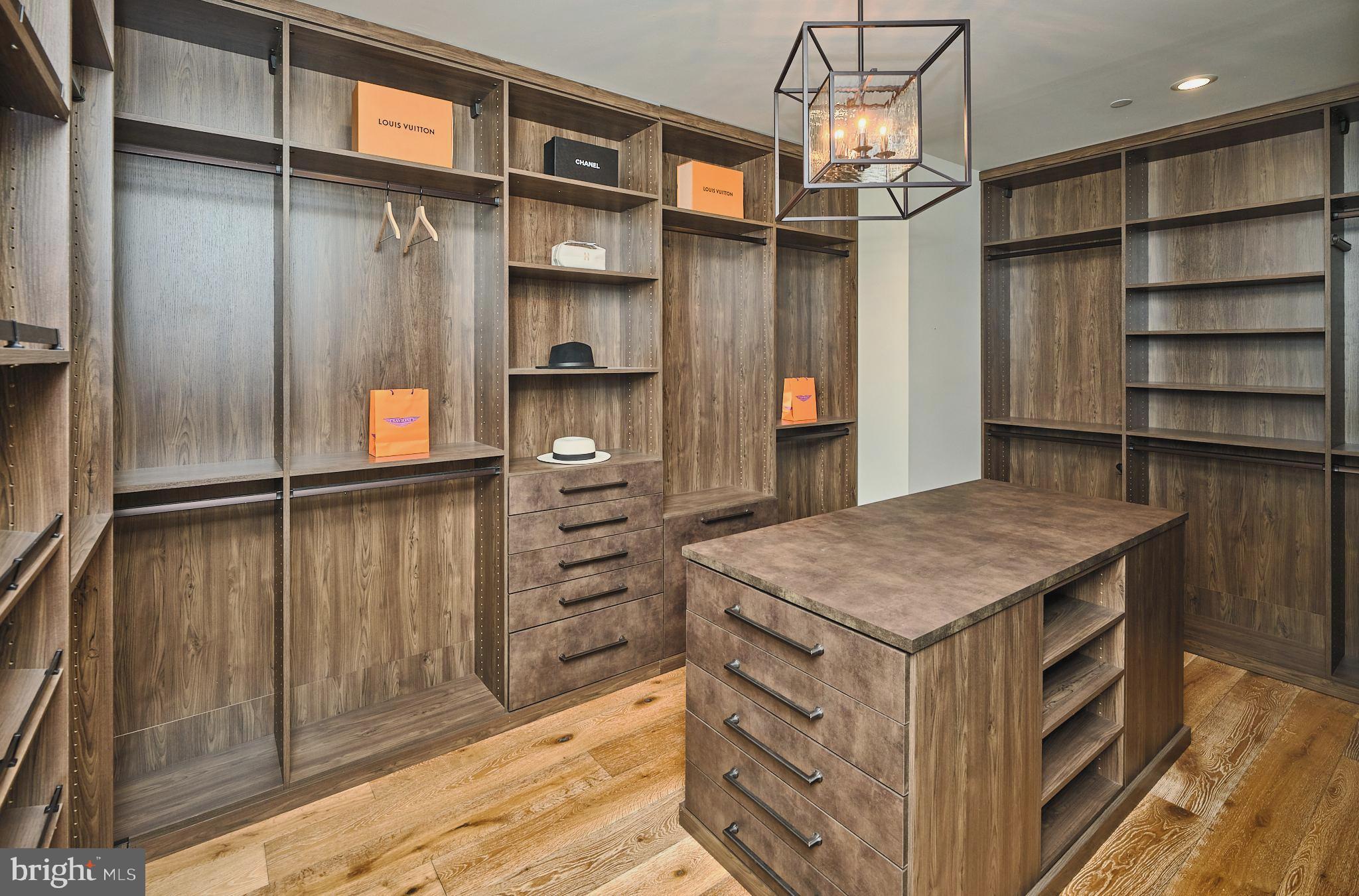 RABBIT RUN CREEK - Residential