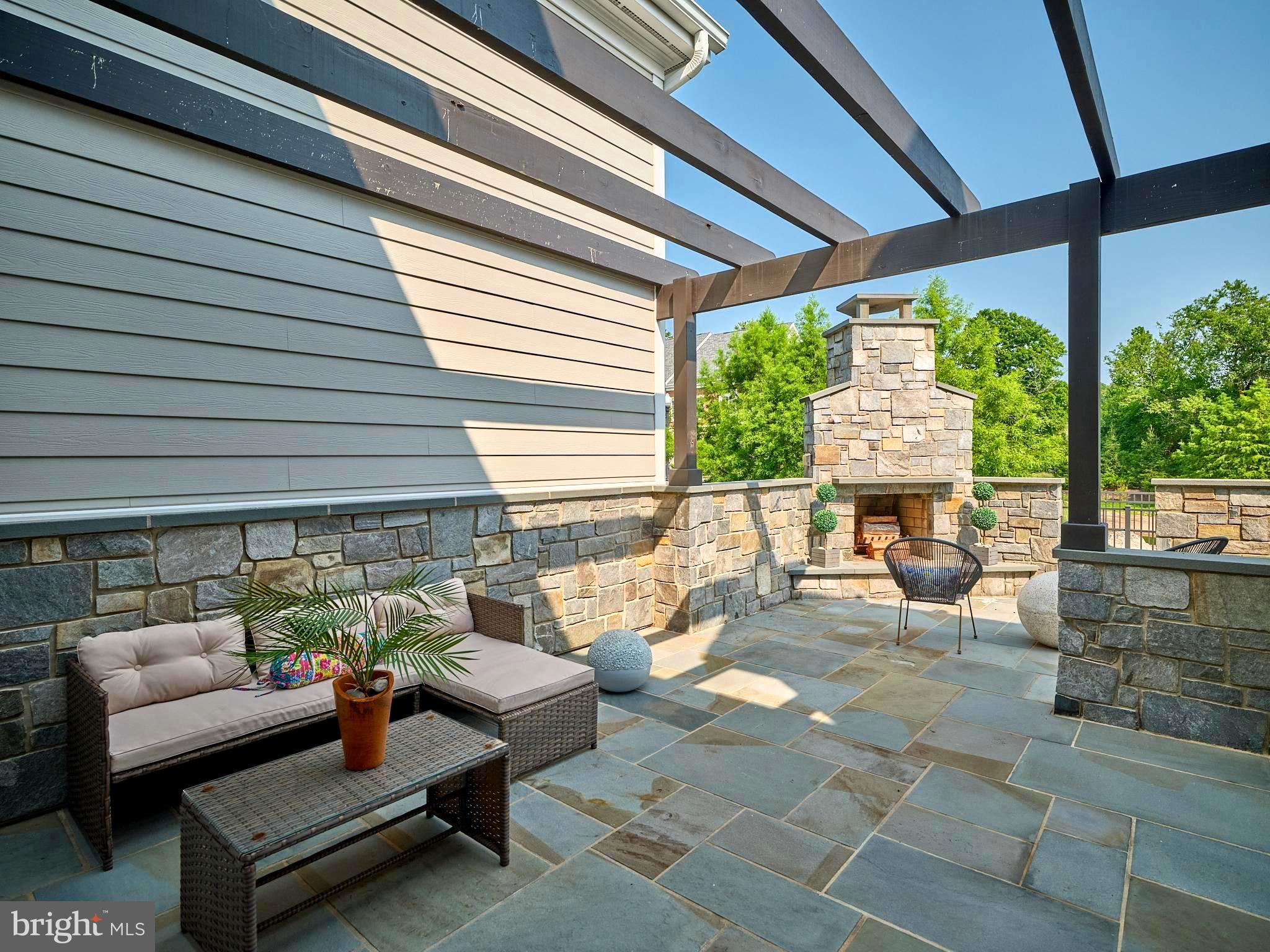 RABBIT RUN CREEK - Residential