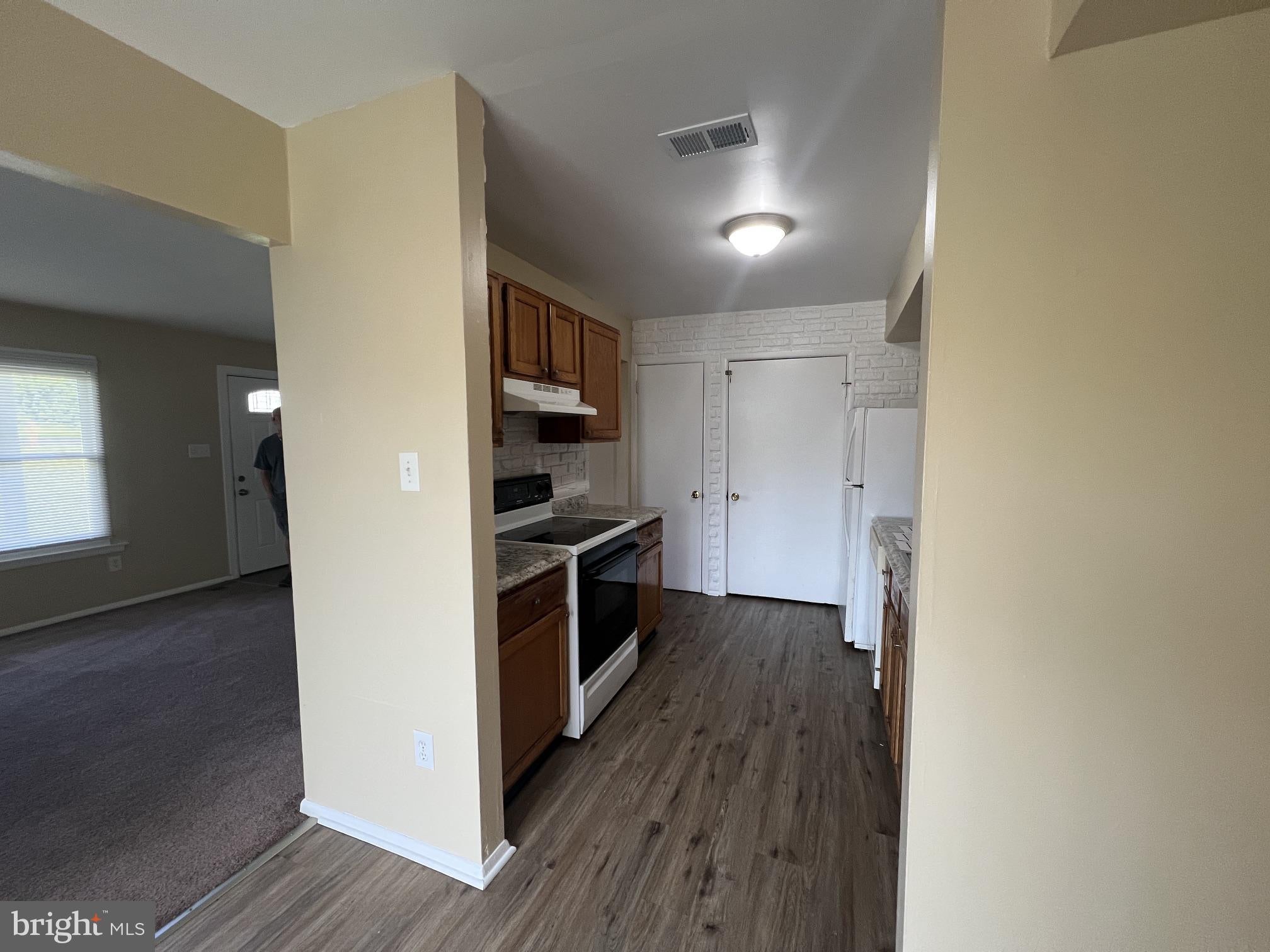 18 LERNER COURT