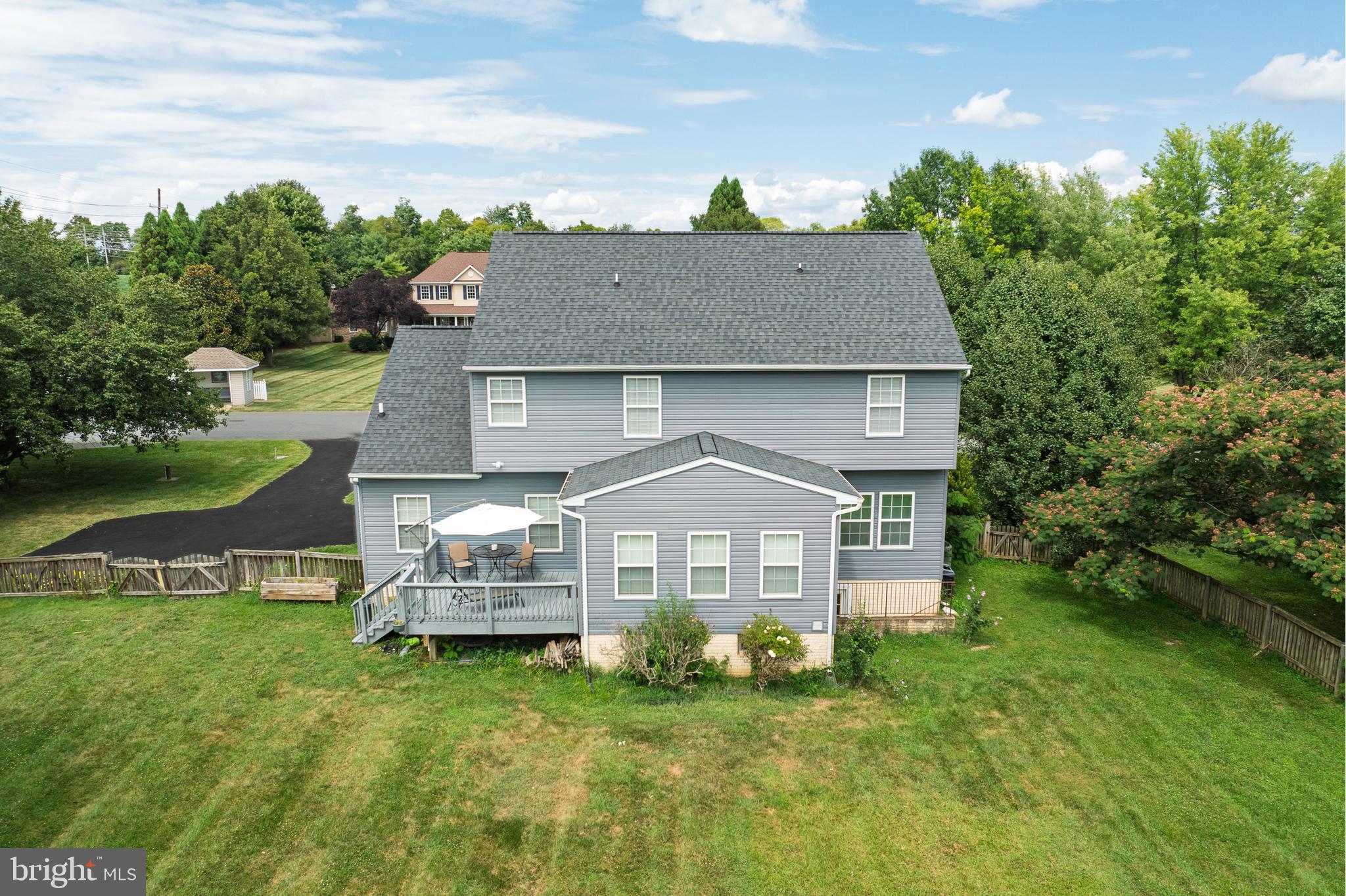 YORKVILLE - Residential