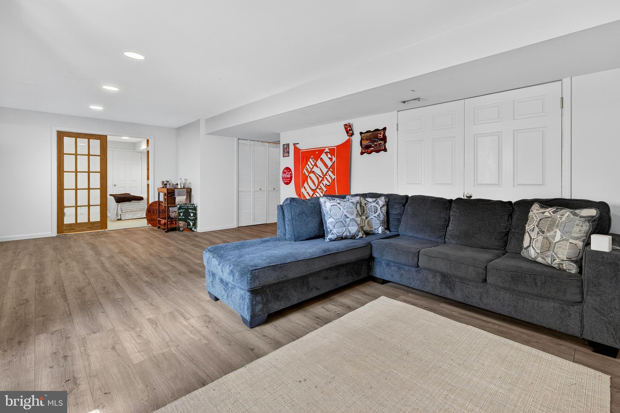 YORKVILLE - Residential