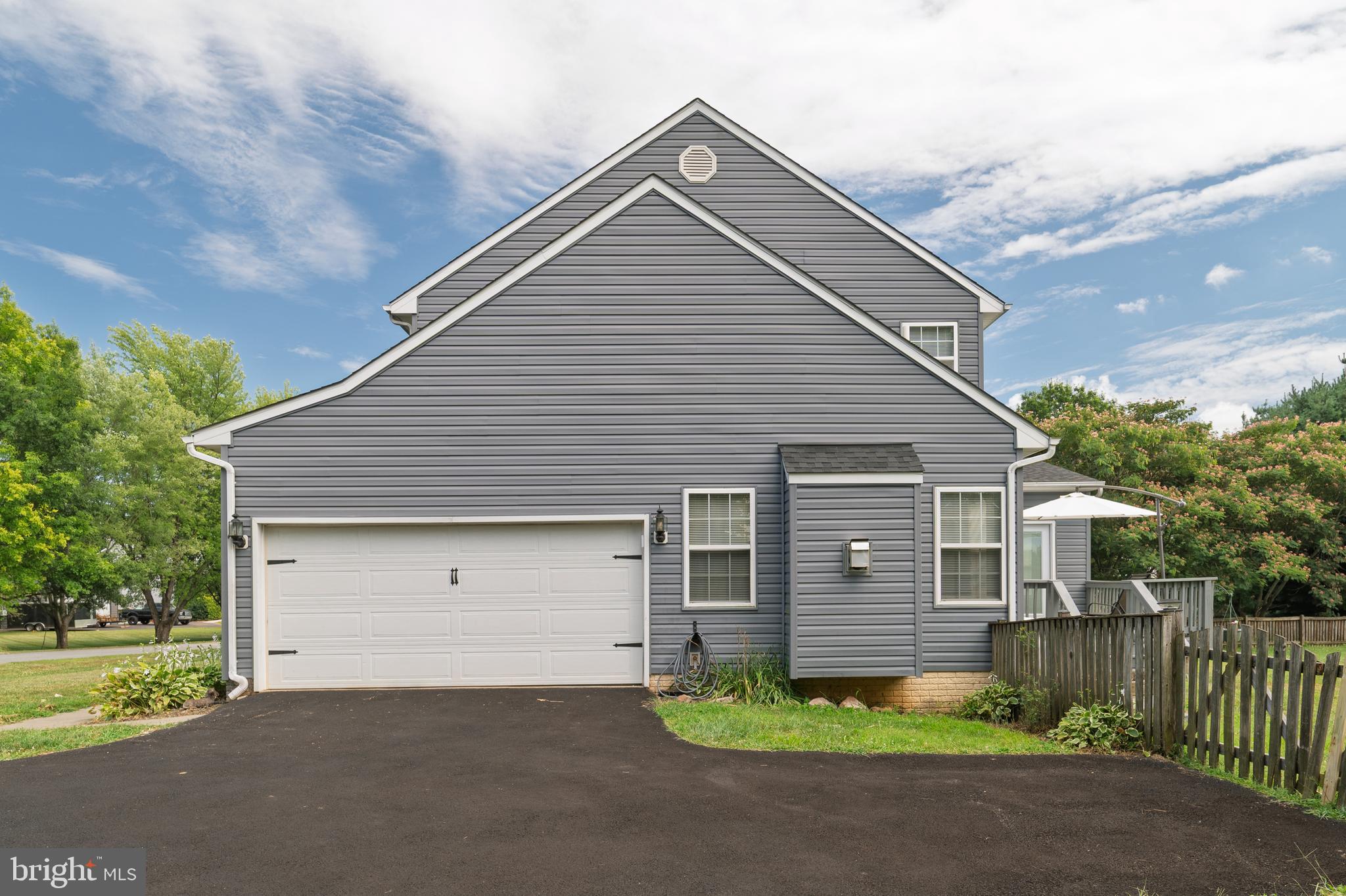 YORKVILLE - Residential