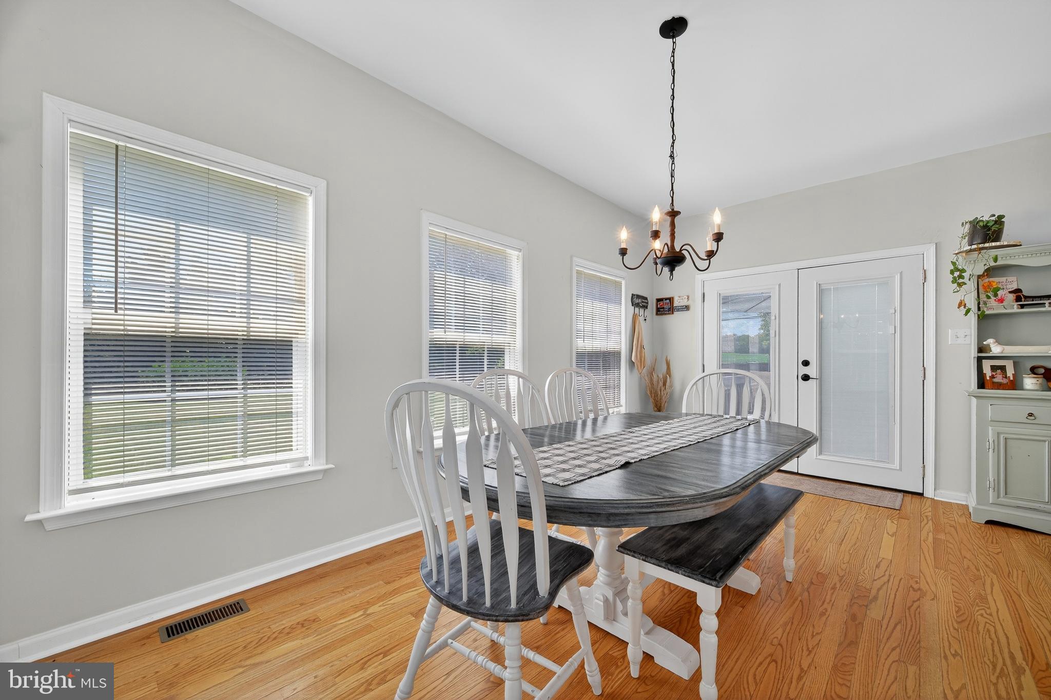 YORKVILLE - Residential