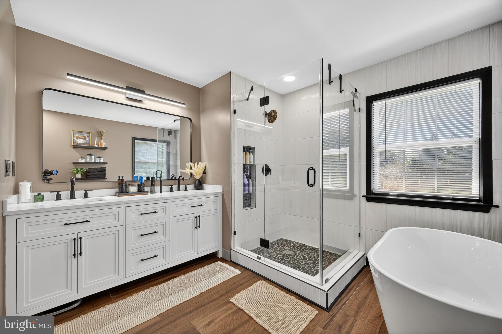 YORKVILLE - Residential