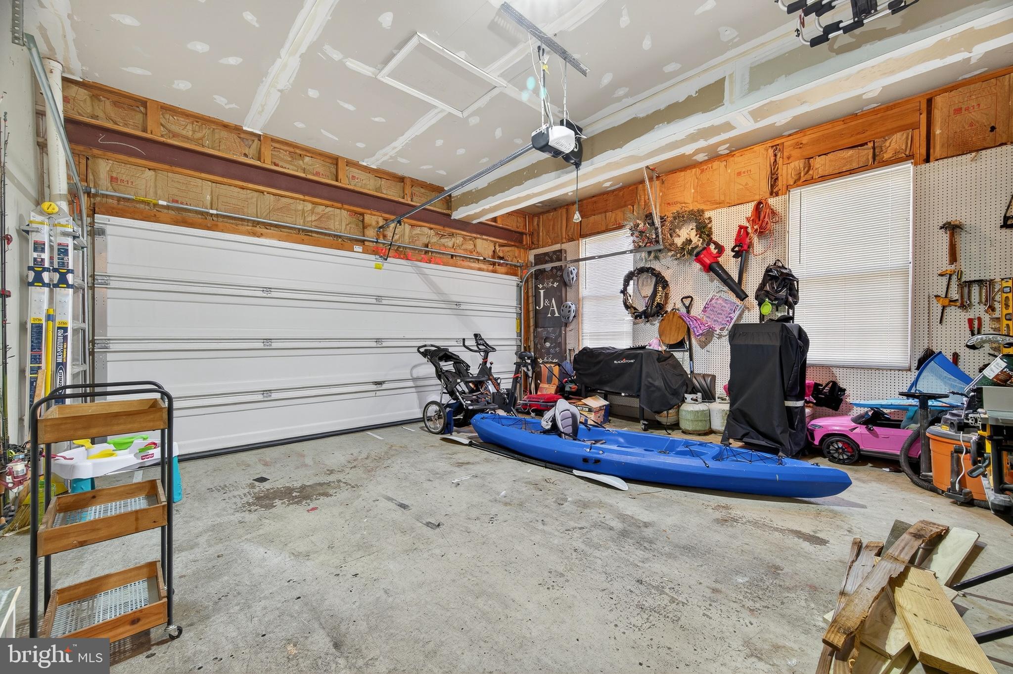 YORKVILLE - Residential