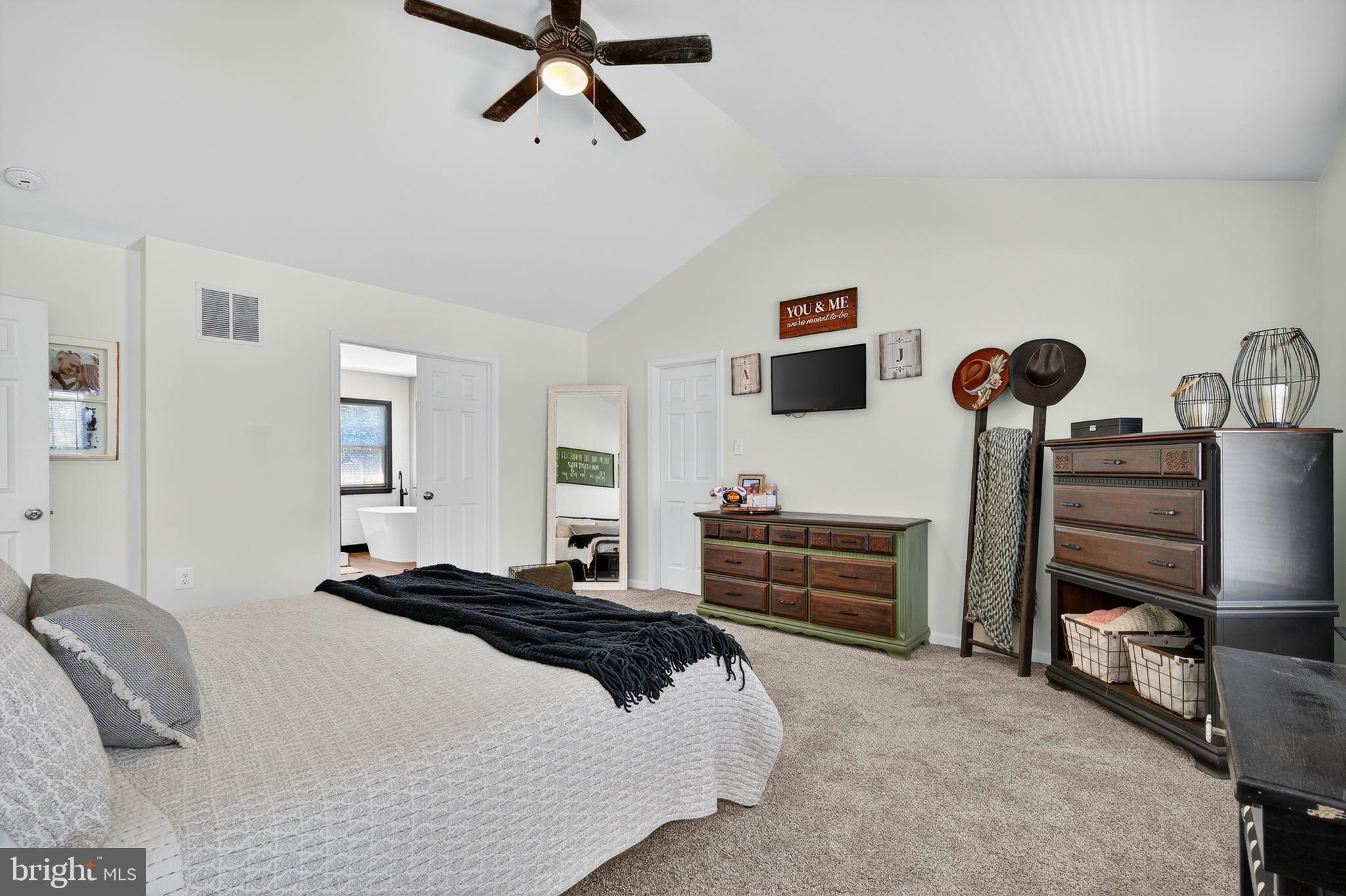 YORKVILLE - Residential