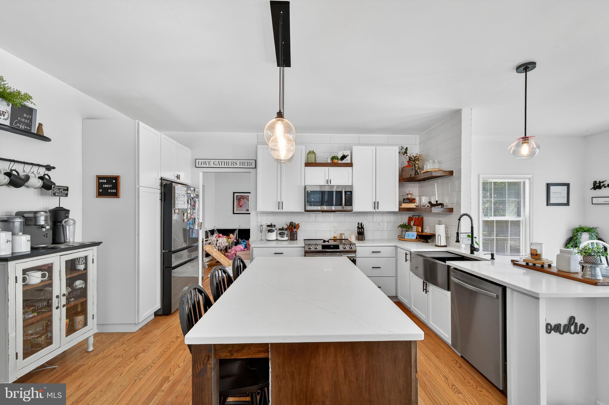 YORKVILLE - Residential