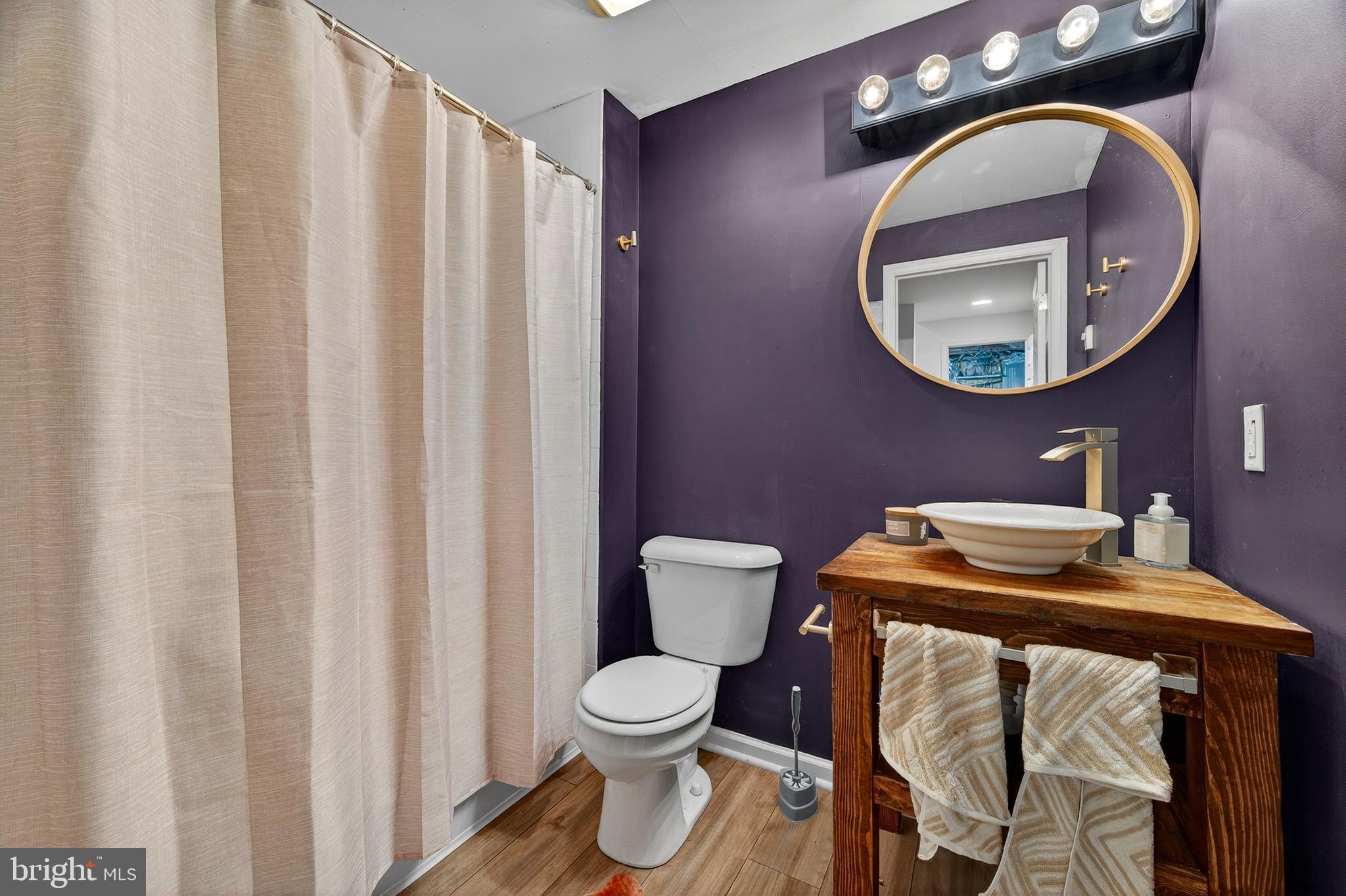 YORKVILLE - Residential