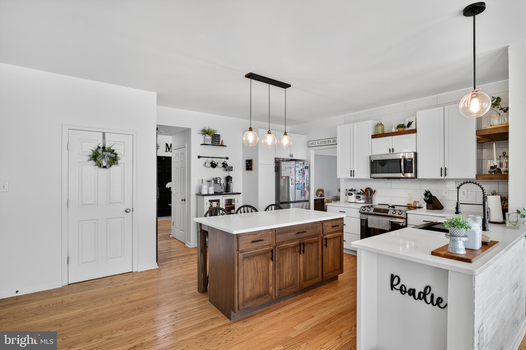 YORKVILLE - Residential