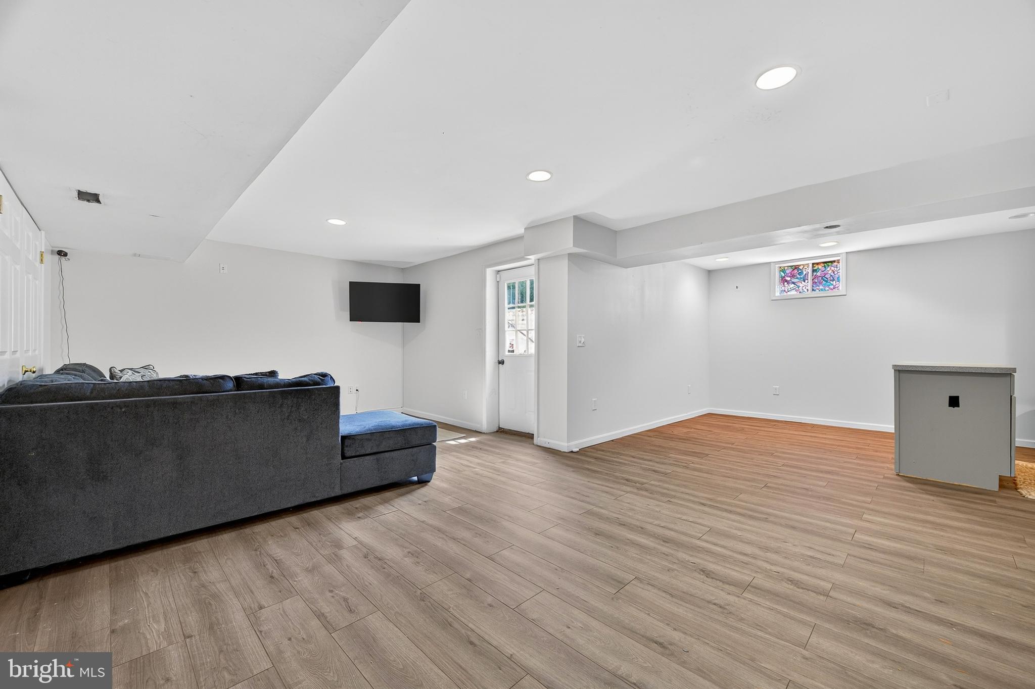 YORKVILLE - Residential