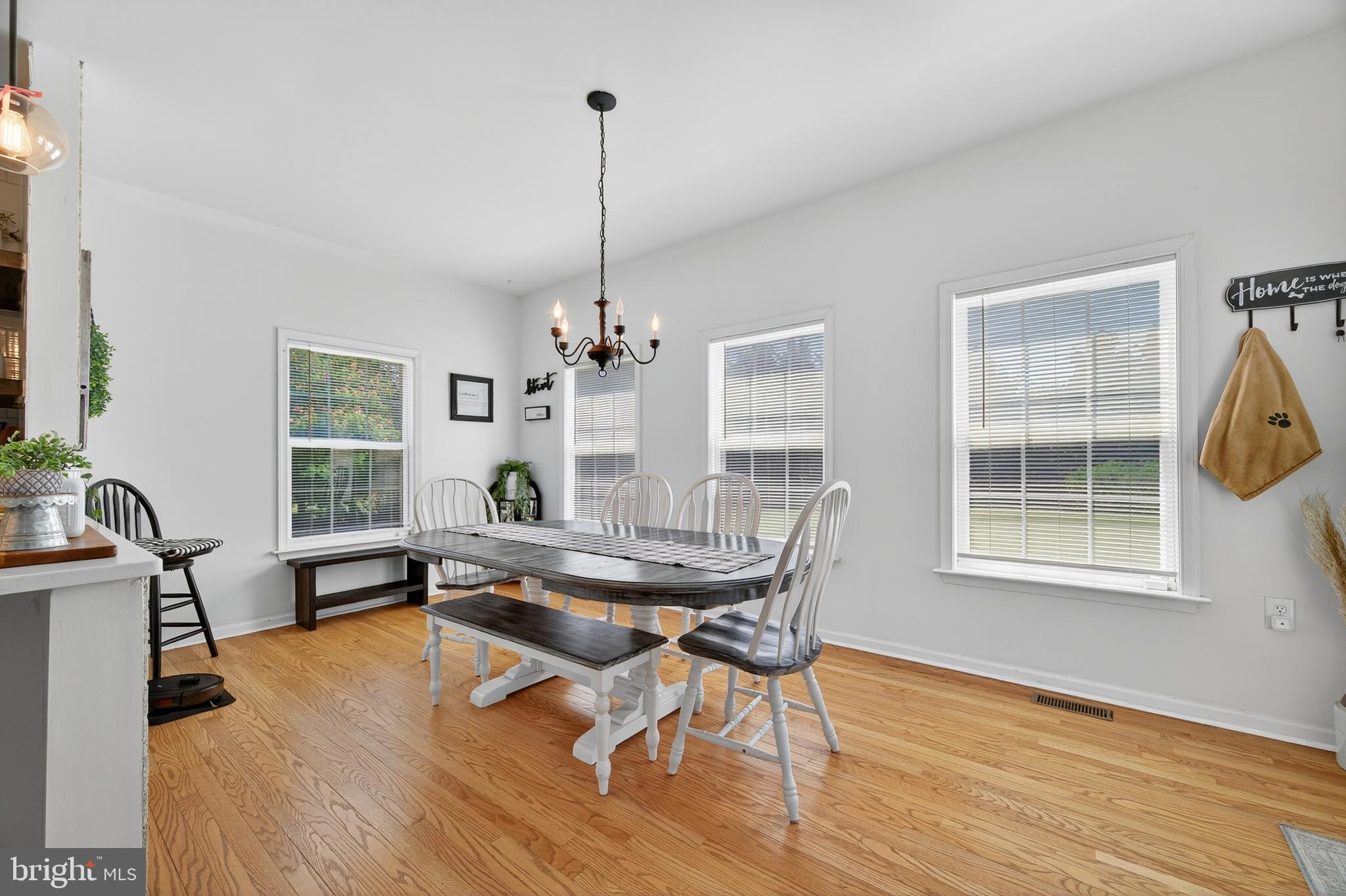 YORKVILLE - Residential