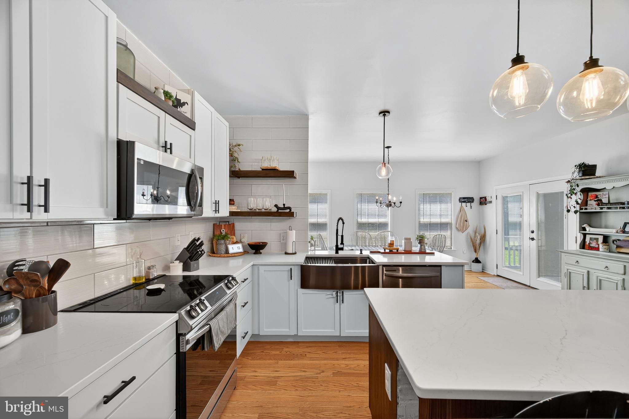 YORKVILLE - Residential