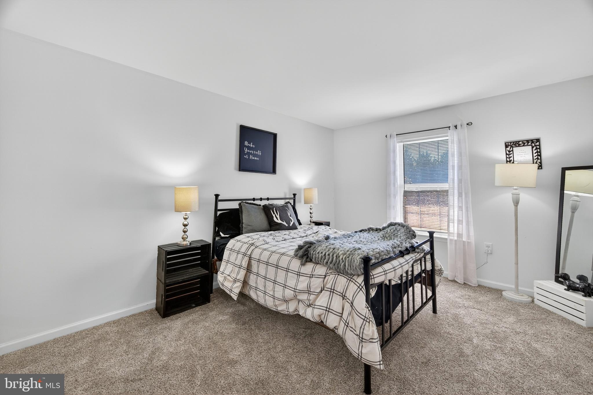 YORKVILLE - Residential