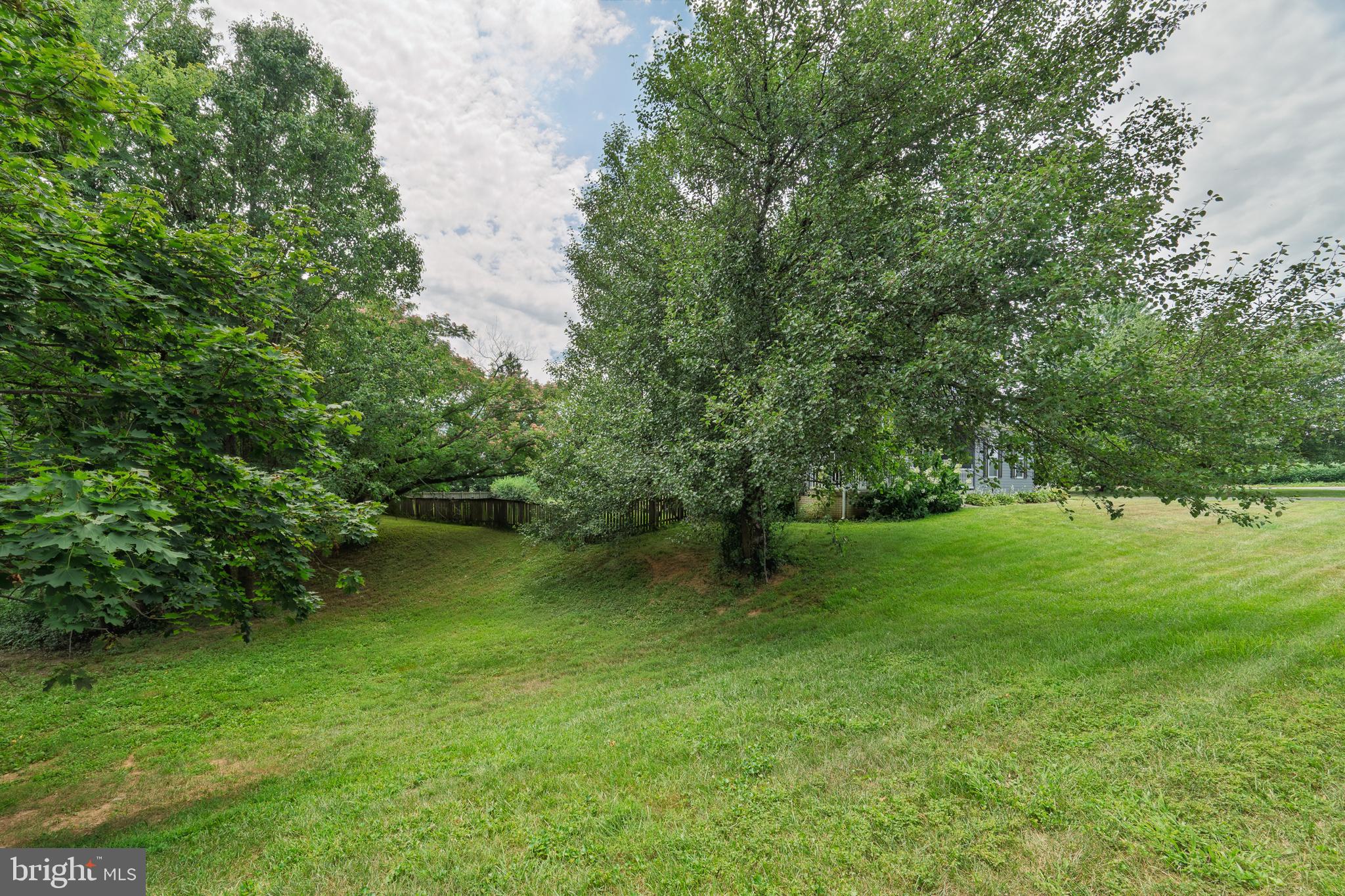 YORKVILLE - Residential