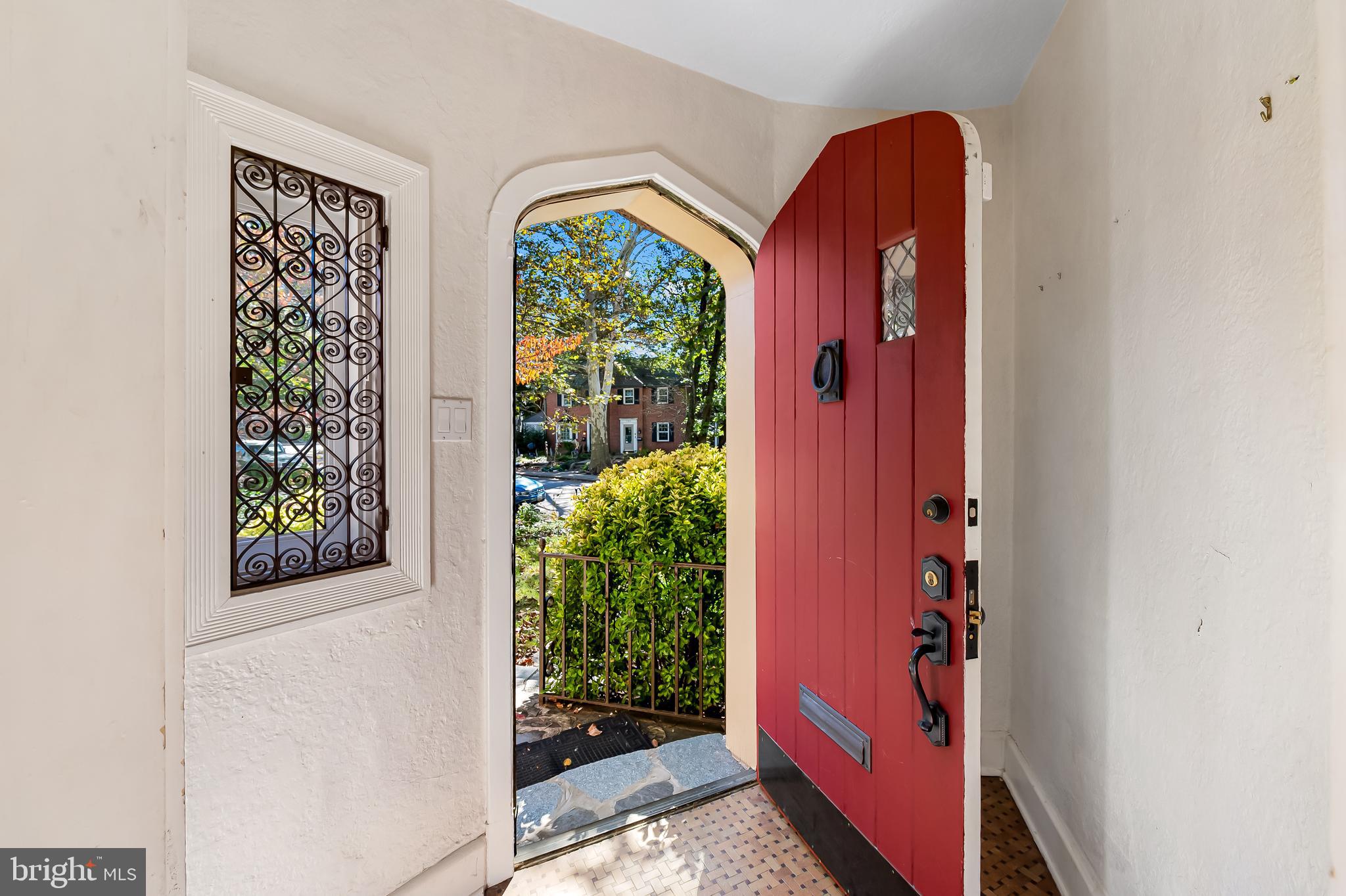 LAKE WALKER - Residential