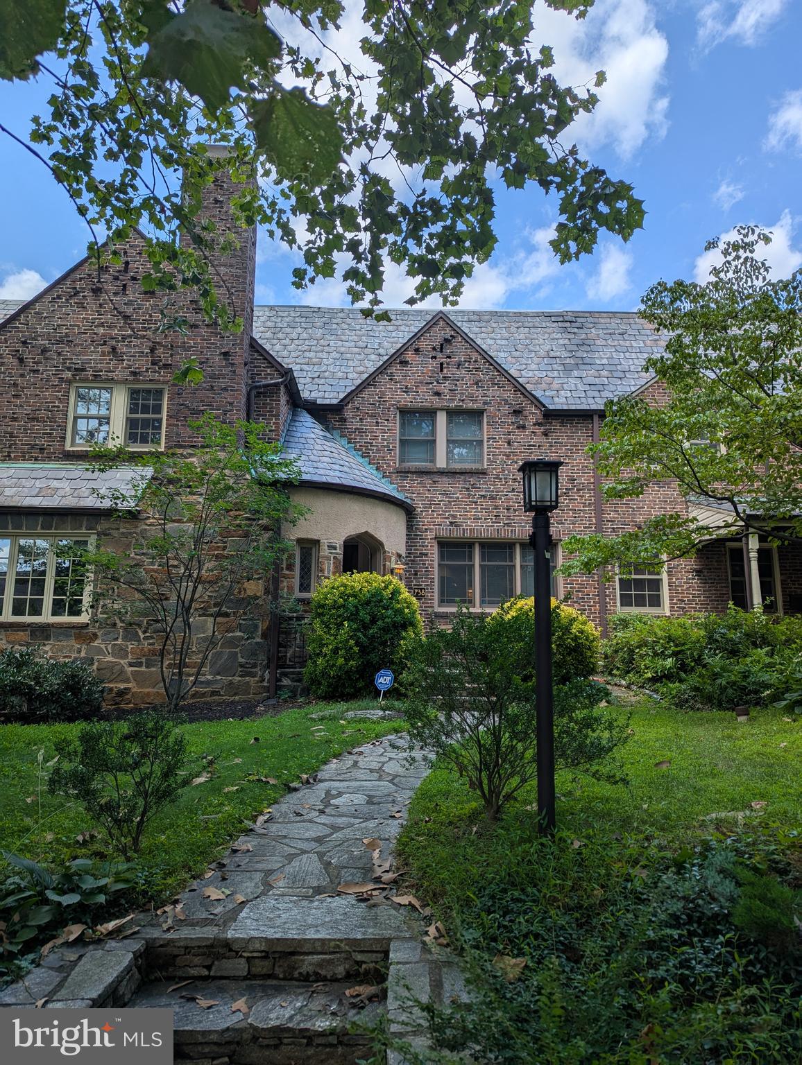 LAKE WALKER - Residential