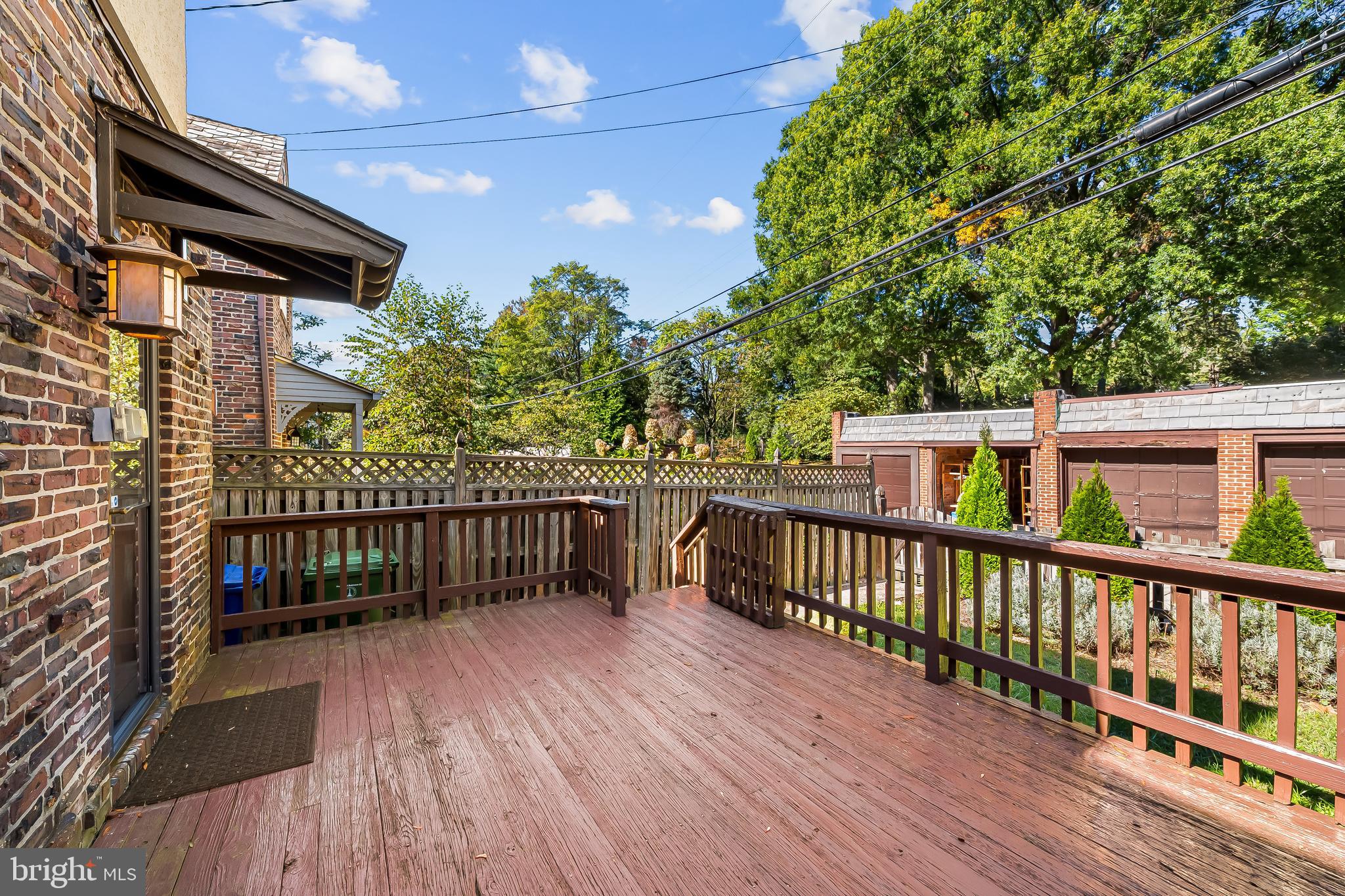 LAKE WALKER - Residential