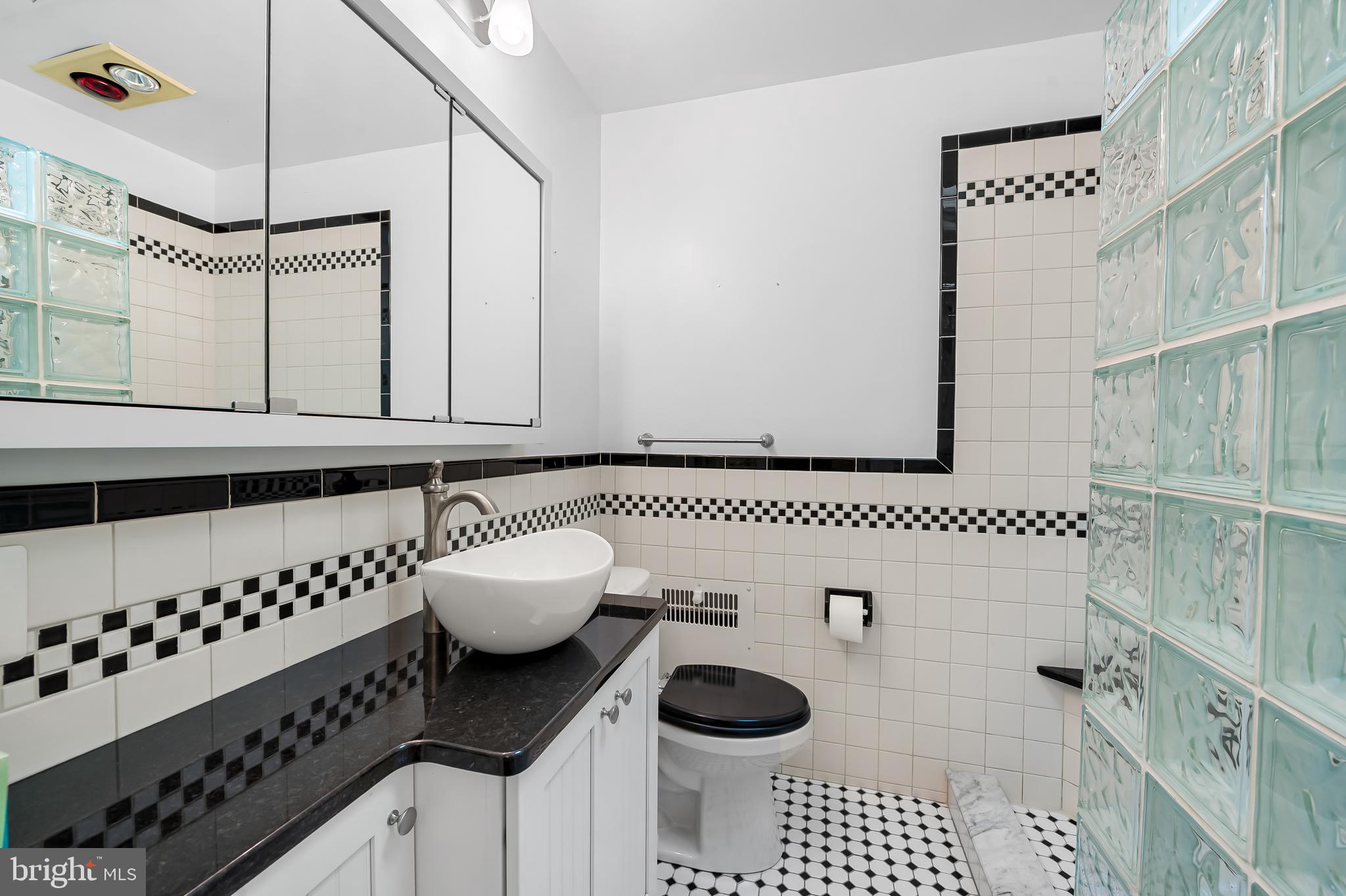 LAKE WALKER - Residential