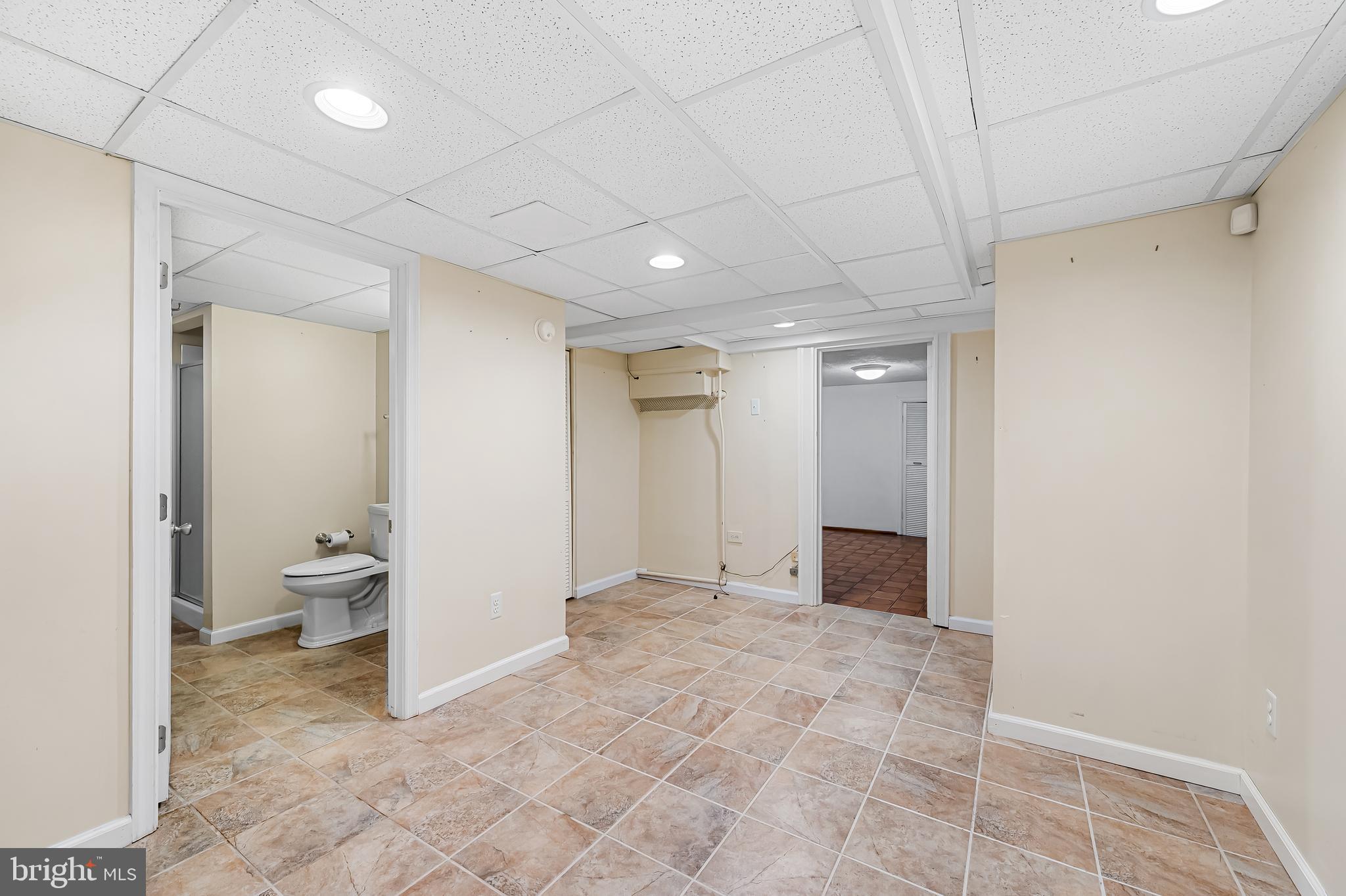 LAKE WALKER - Residential