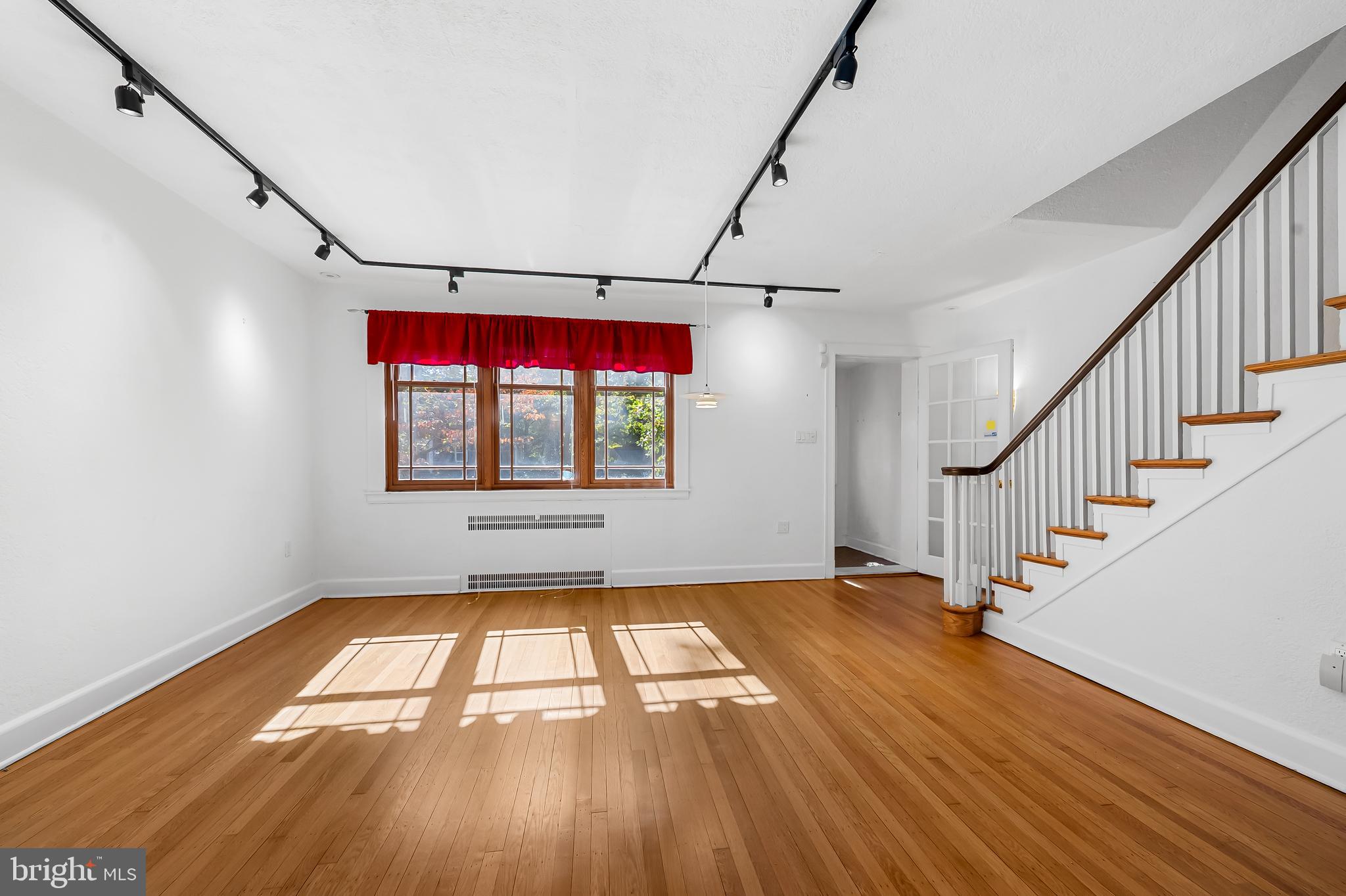 LAKE WALKER - Residential