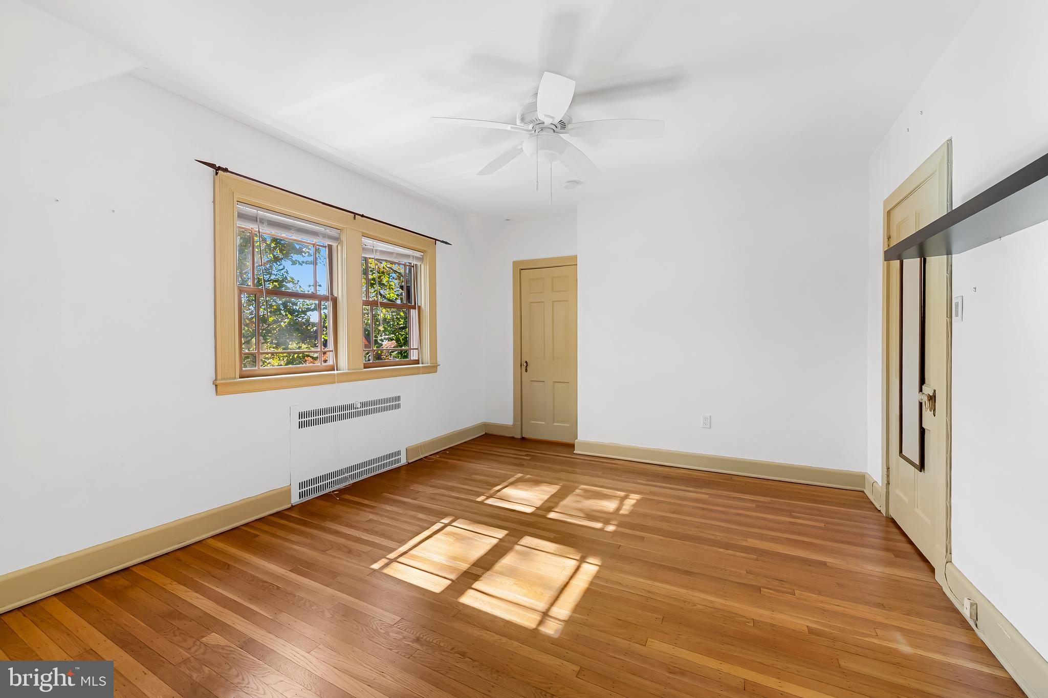 LAKE WALKER - Residential