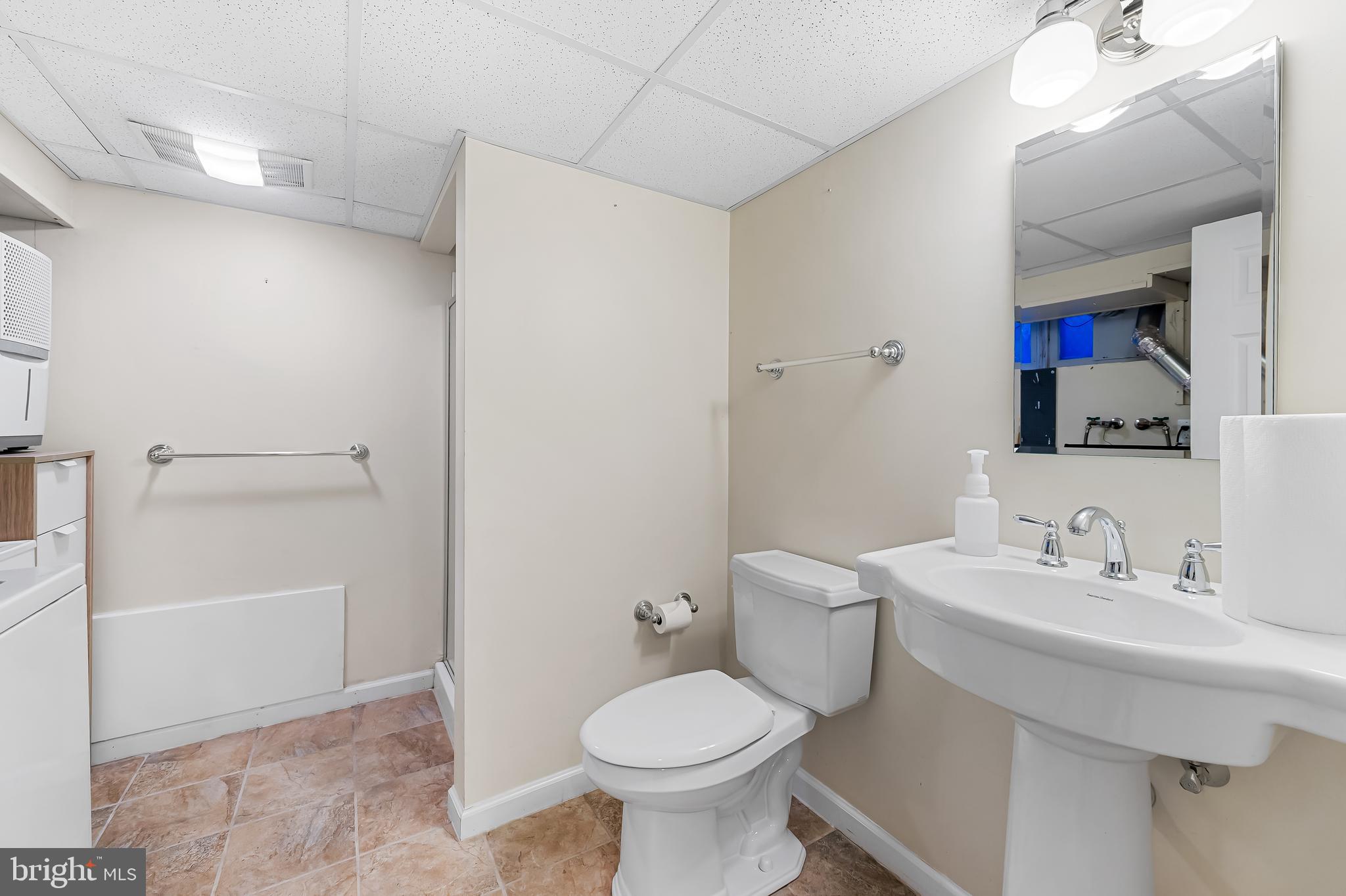 LAKE WALKER - Residential