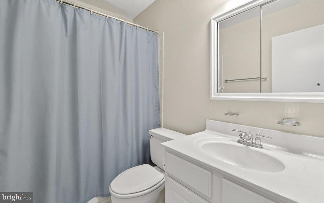 WESTLAKE TERRACE - Residential Lease