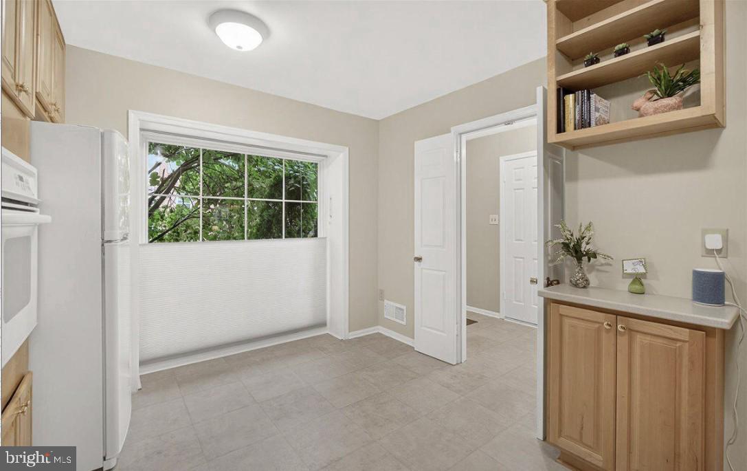 WESTLAKE TERRACE - Residential Lease