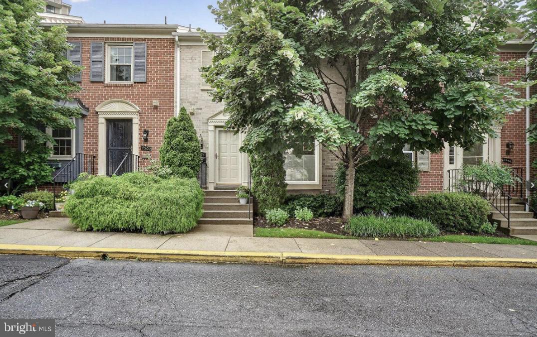 WESTLAKE TERRACE - Residential Lease