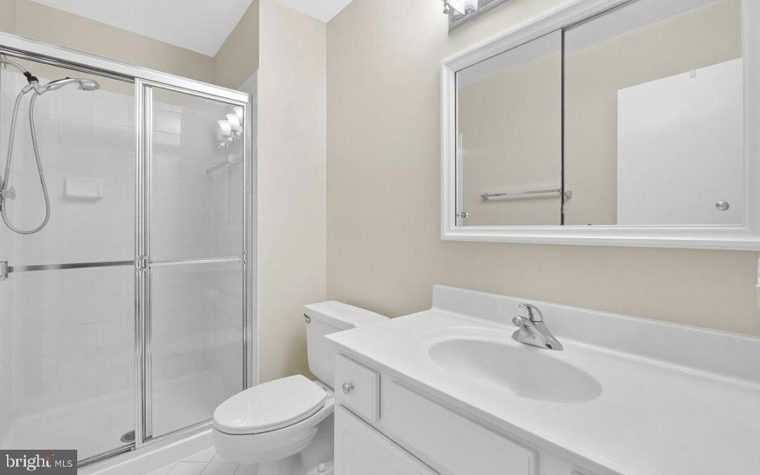 WESTLAKE TERRACE - Residential Lease