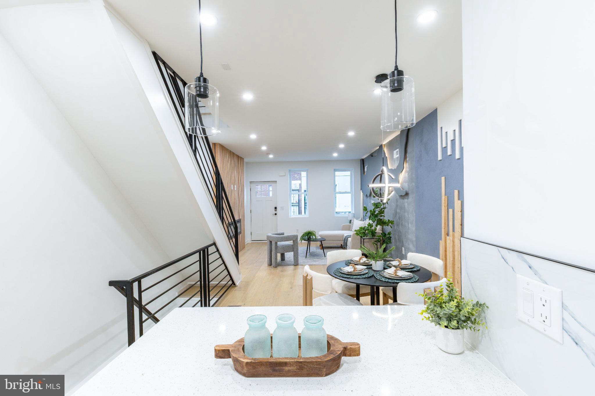 PORT RICHMOND - Residential