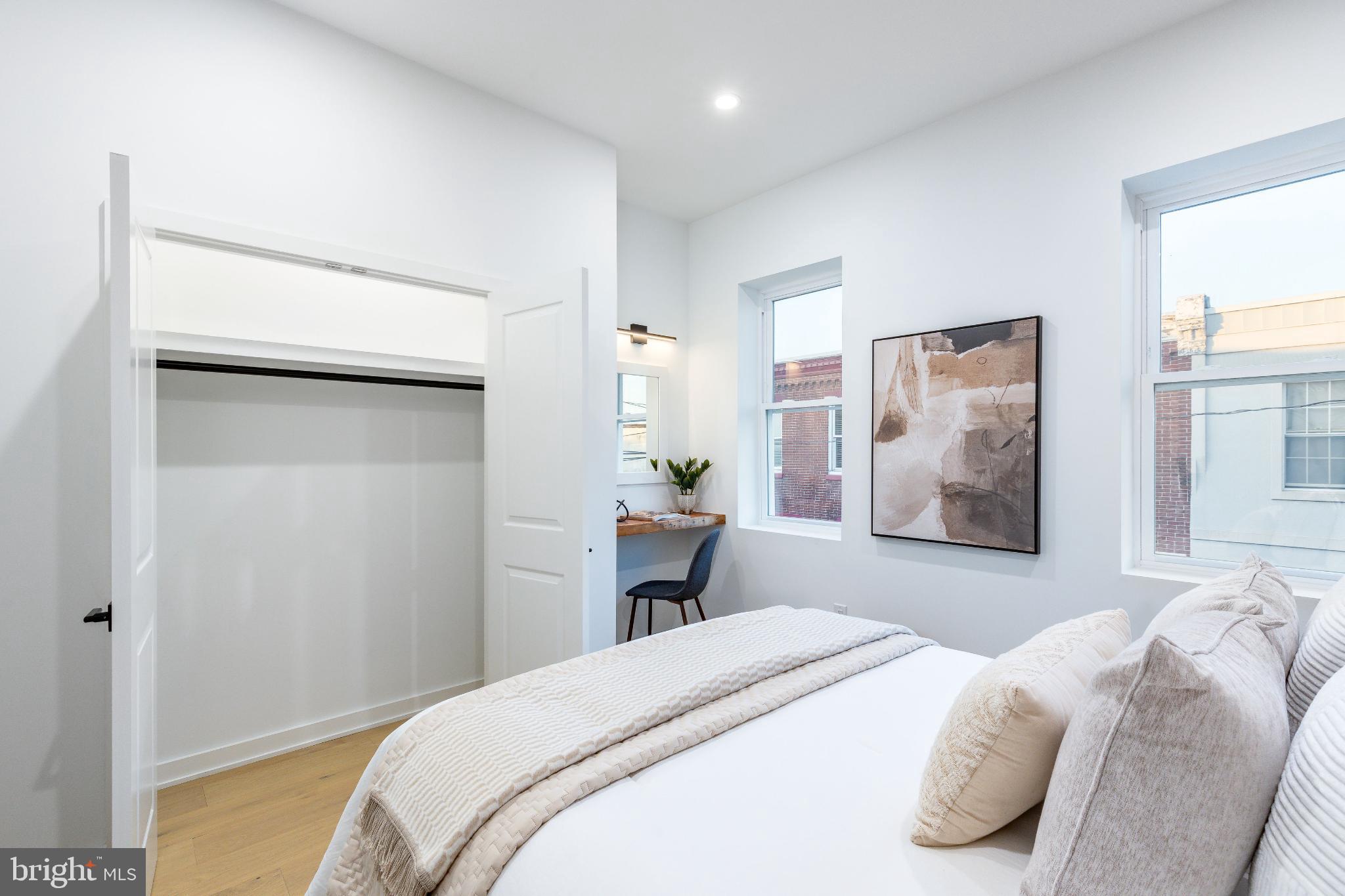 PORT RICHMOND - Residential