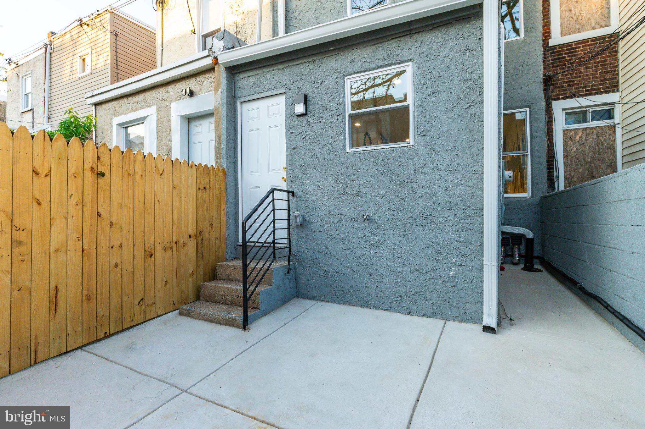 PORT RICHMOND - Residential