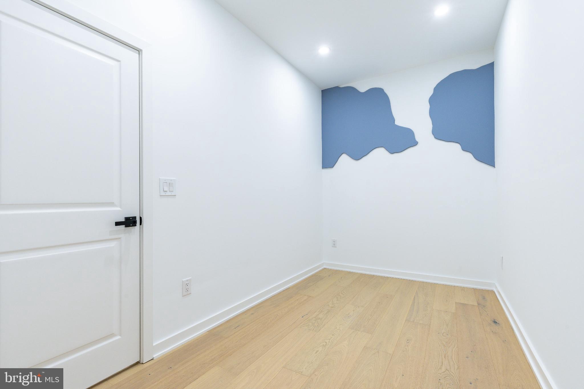 PORT RICHMOND - Residential