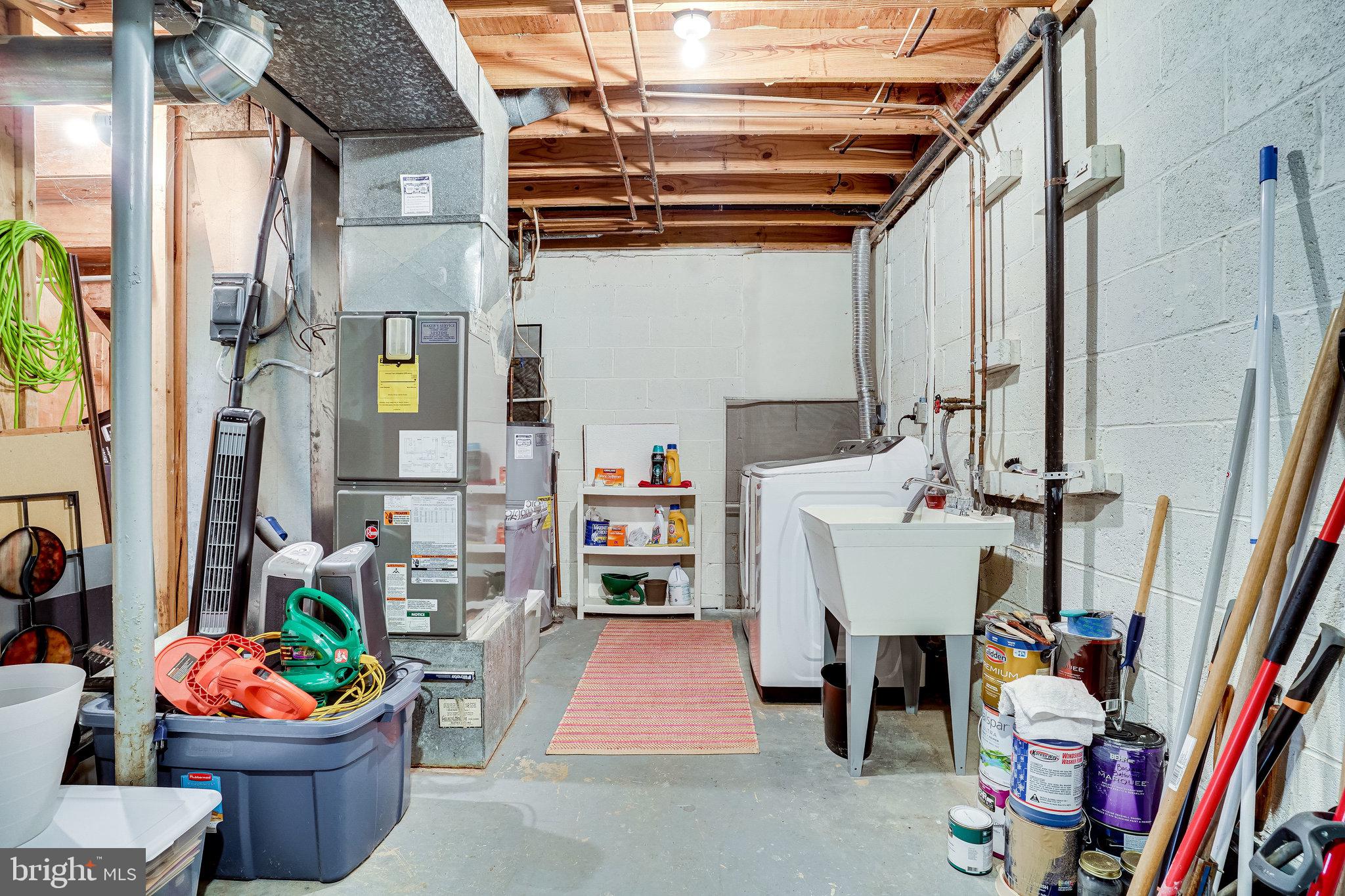 NEWINGTON FOREST - Residential