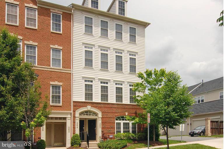 HIDDEN CREEK - Residential Lease