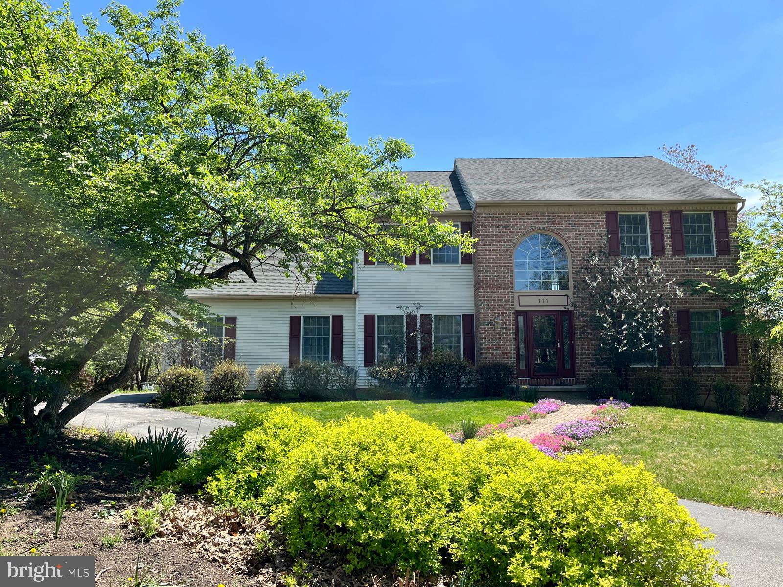 111 BROOKHOLLOW DRIVE