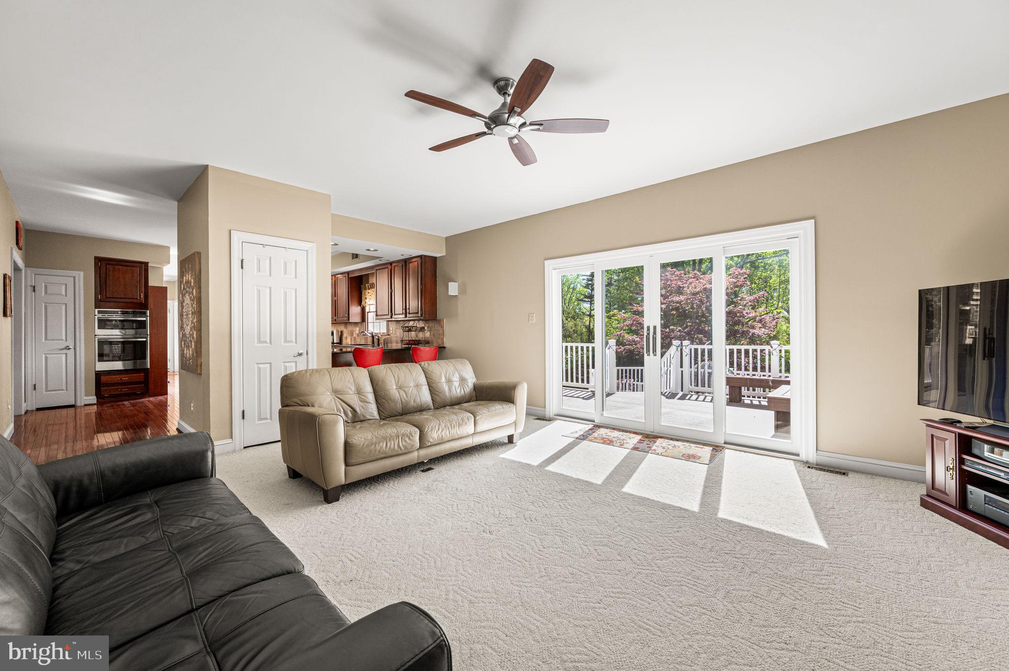 WEAVERS POND - Residential