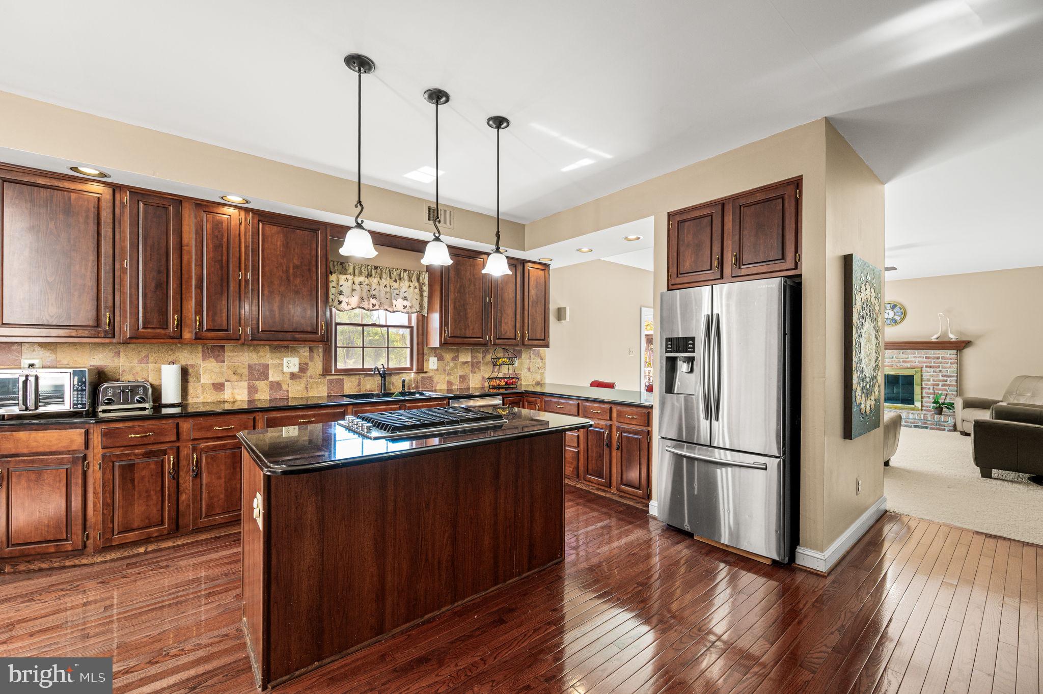 WEAVERS POND - Residential