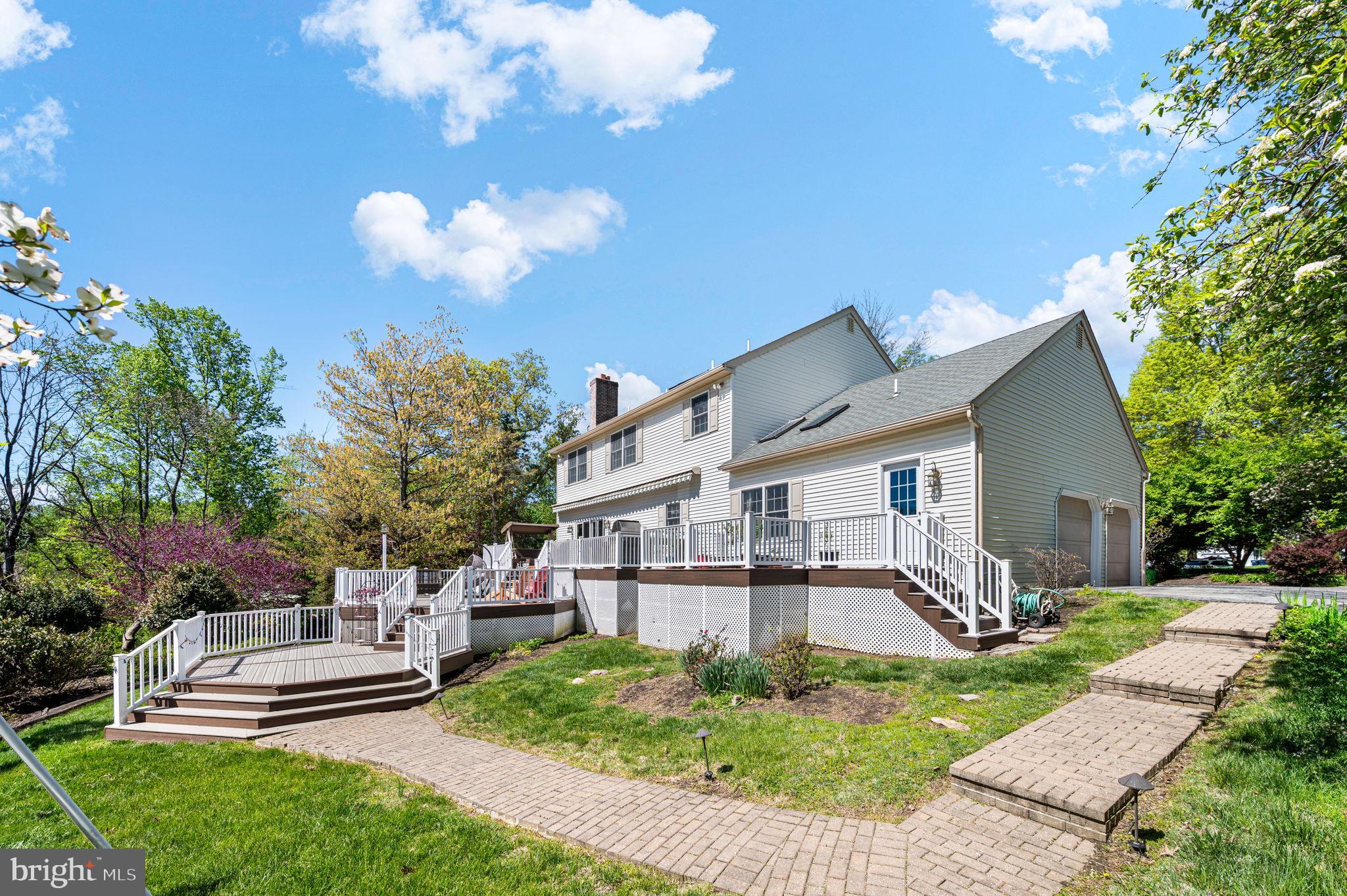 WEAVERS POND - Residential