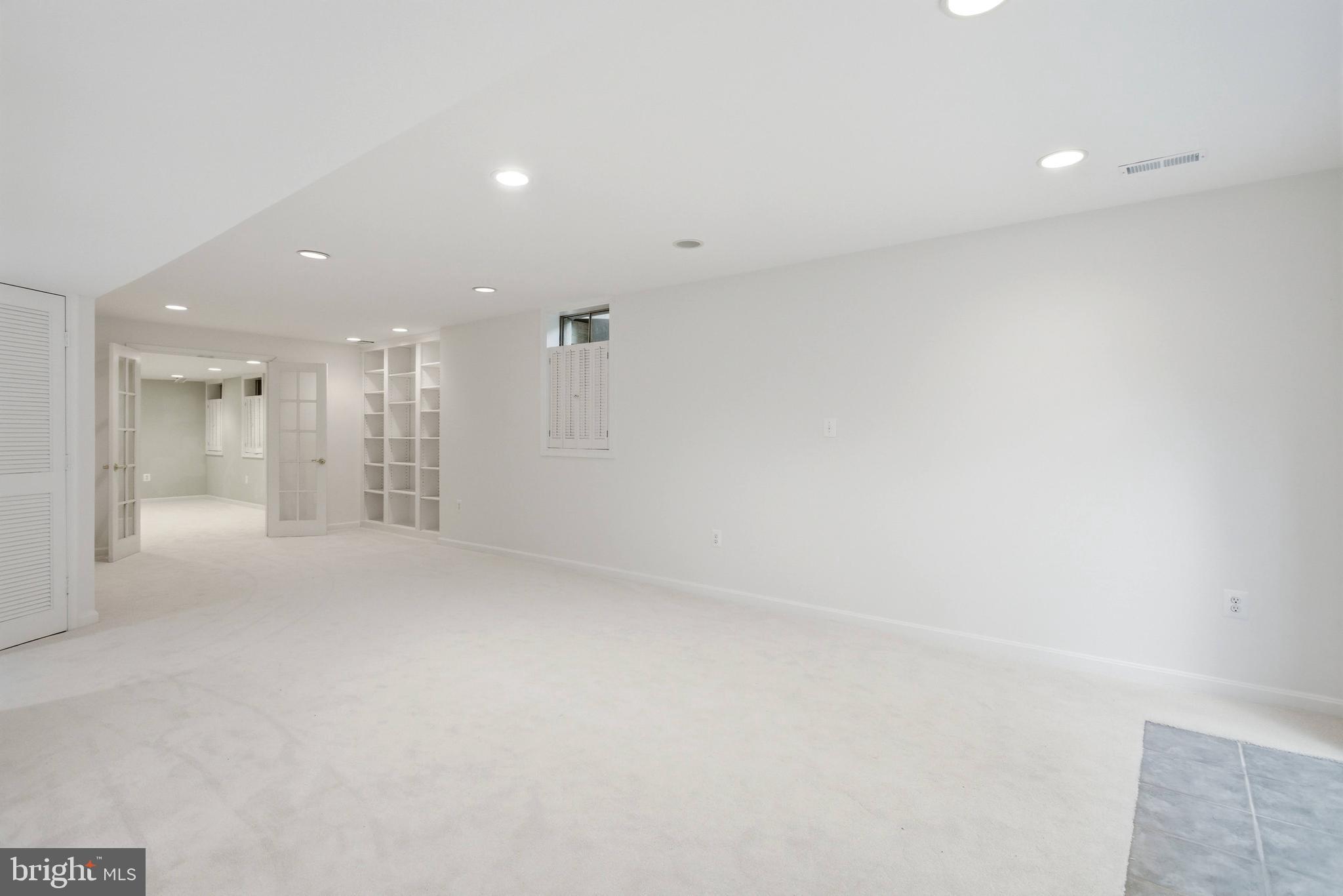 TRIPLE RIDGE - Residential