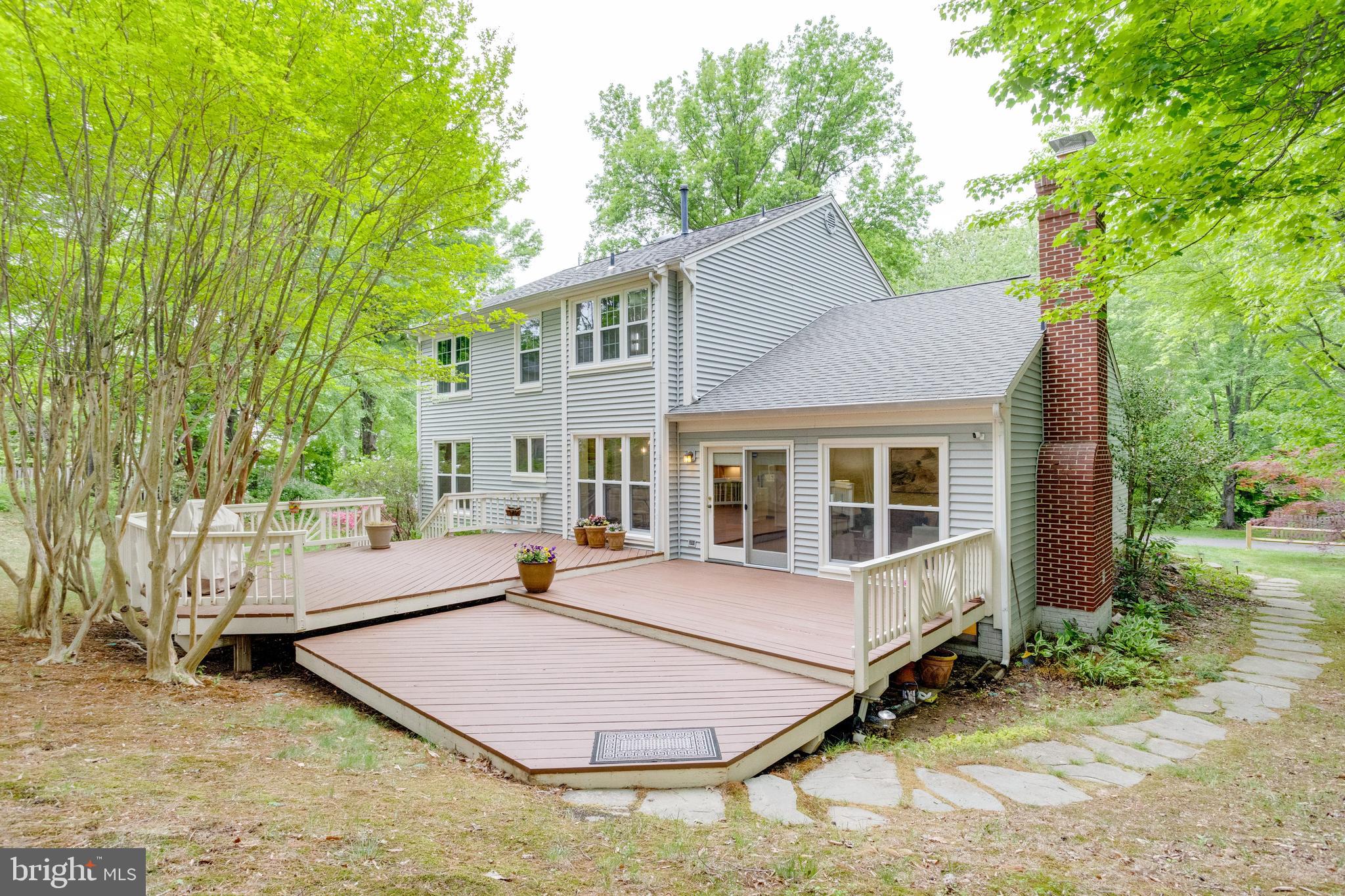 TRIPLE RIDGE - Residential