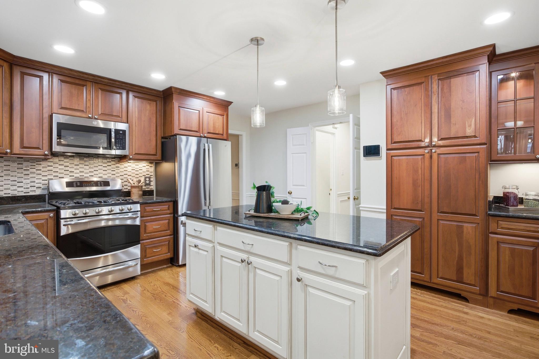 TRIPLE RIDGE - Residential